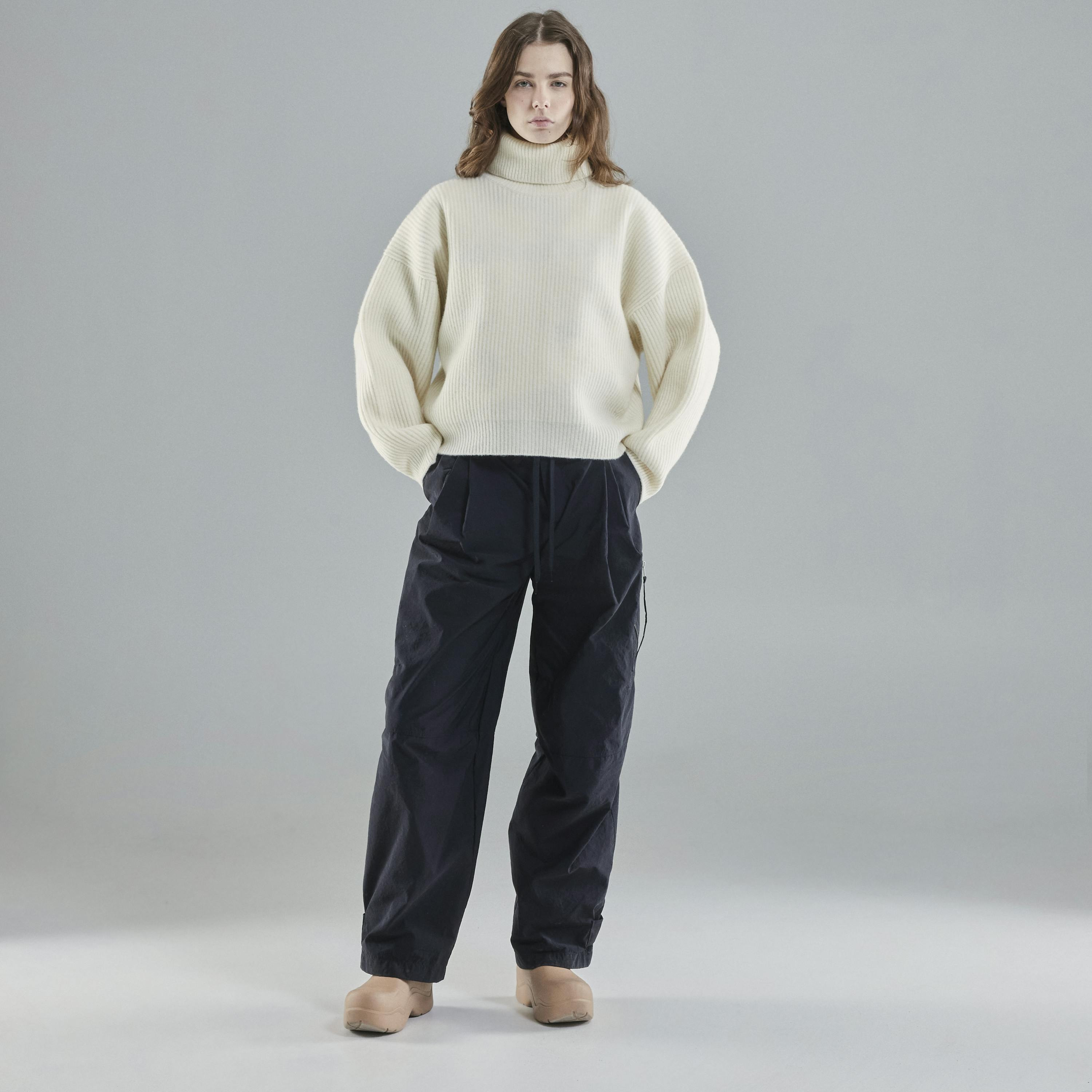 Vonarstræti Wool Sweater (Unisex) - 4