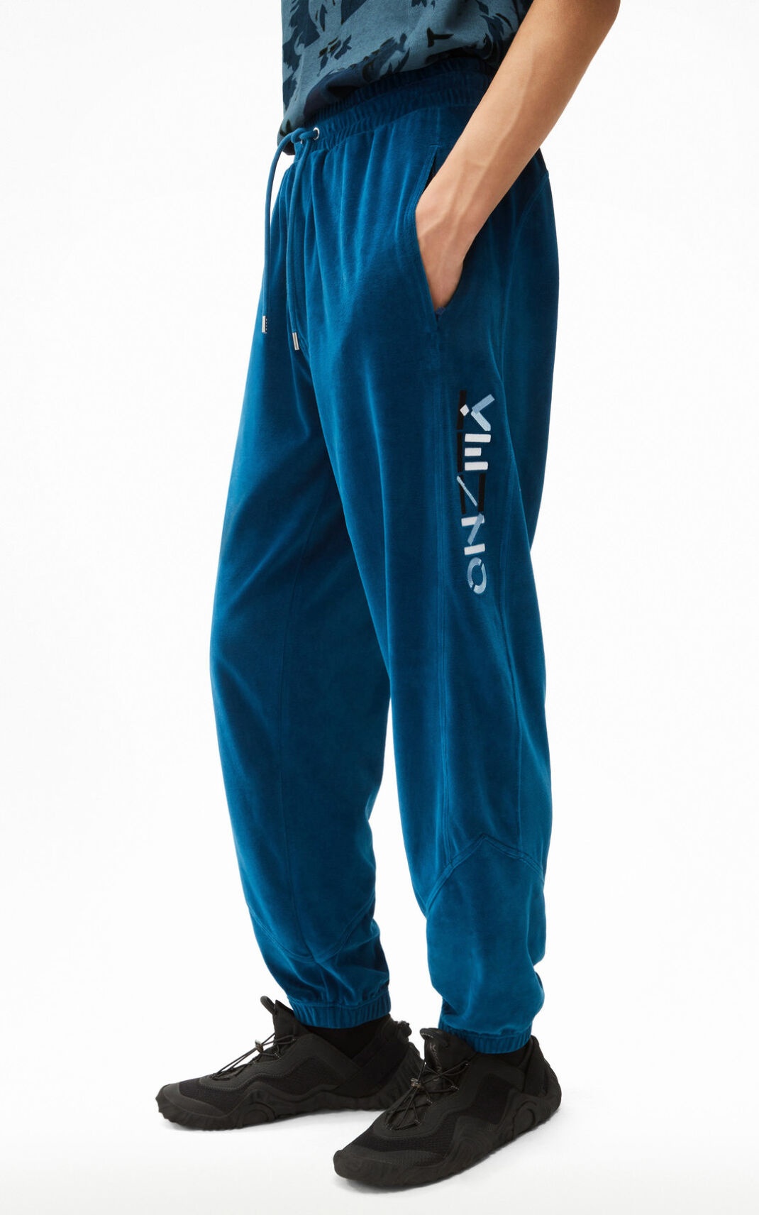 'The Winter Capsule' oversized velvet jogging bottoms - 4