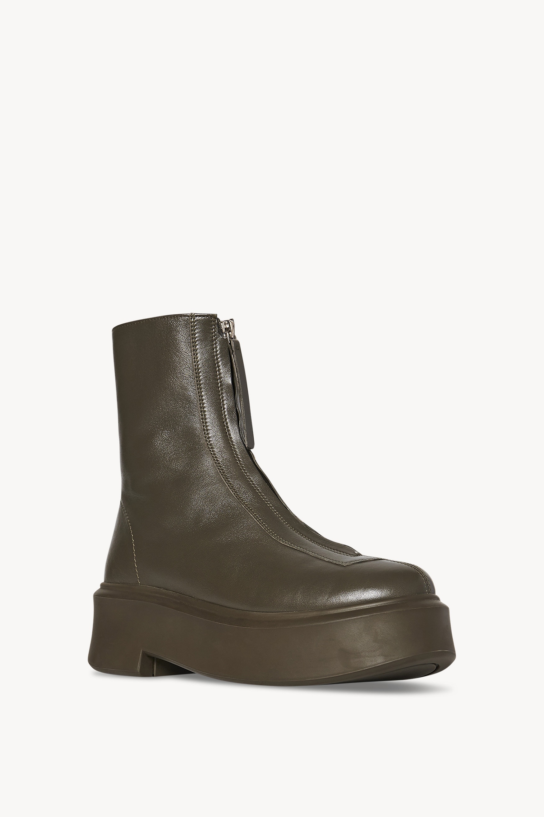 Zipped Boot I in Leather - 2