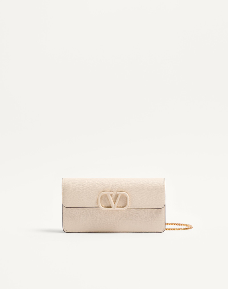 VLOGO SIGNATURE GRAINY CALFSKIN WALLET WITH CHAIN 1