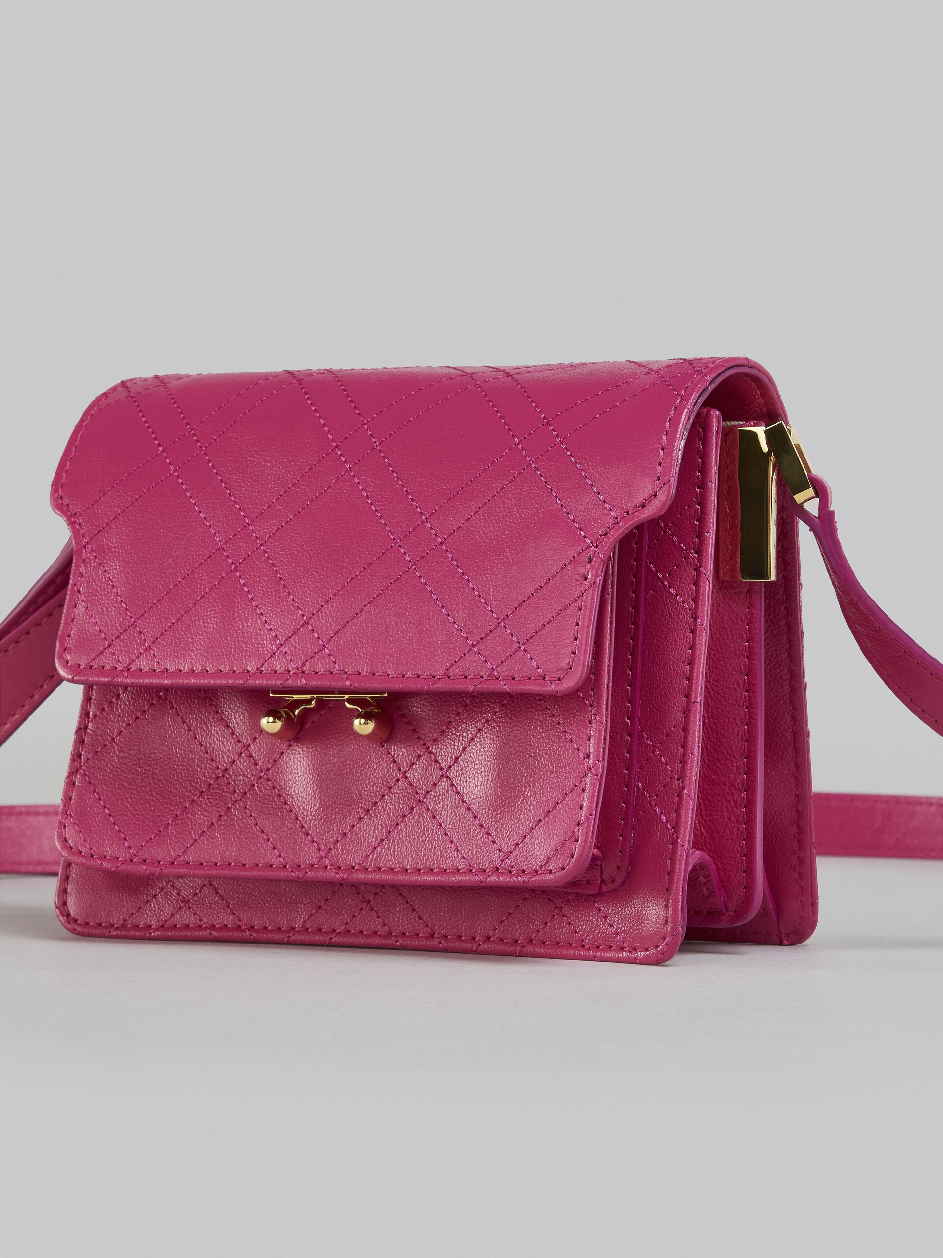 TRUNK SOFT MINI BAG IN FUCHSIA LEATHER - 5
