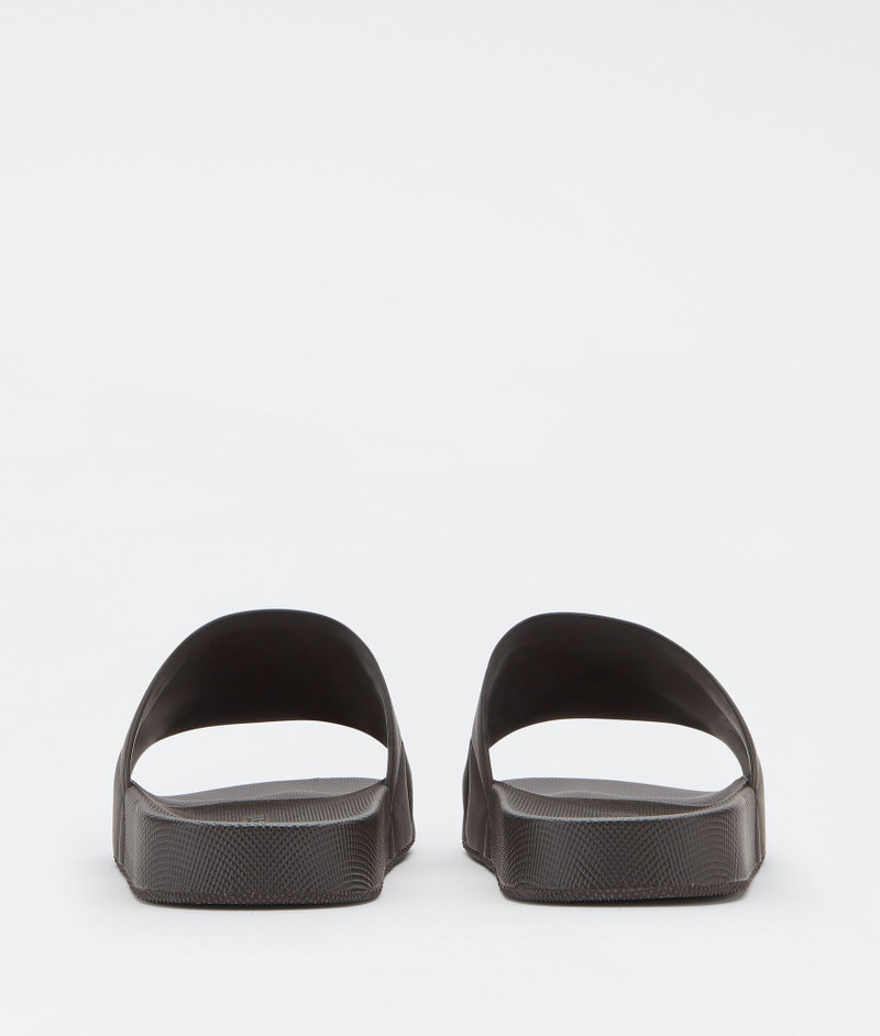 Bottega Veneta slider outlook