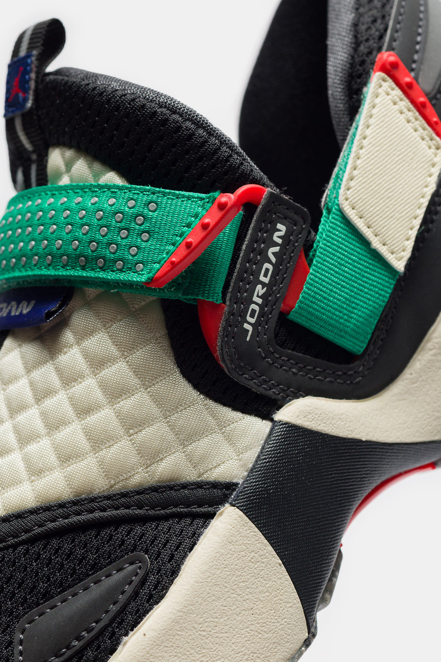 Jordan Trunner LX Sneaker in Black/White/Coconut Milk/Orange Blaze - 5