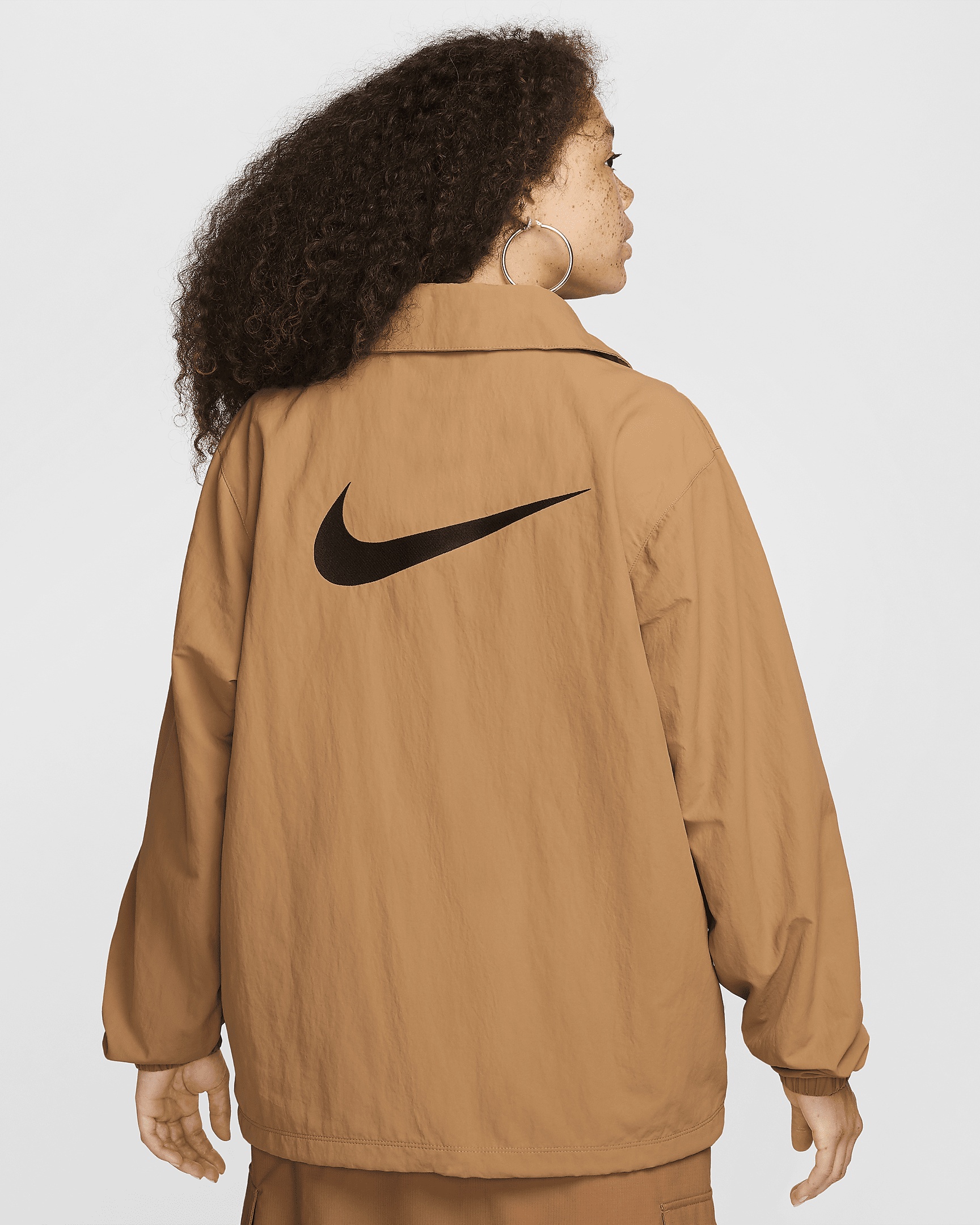 Nike Sportswear Essential Women's Oversized UV Woven Coaches' Jacket - 2