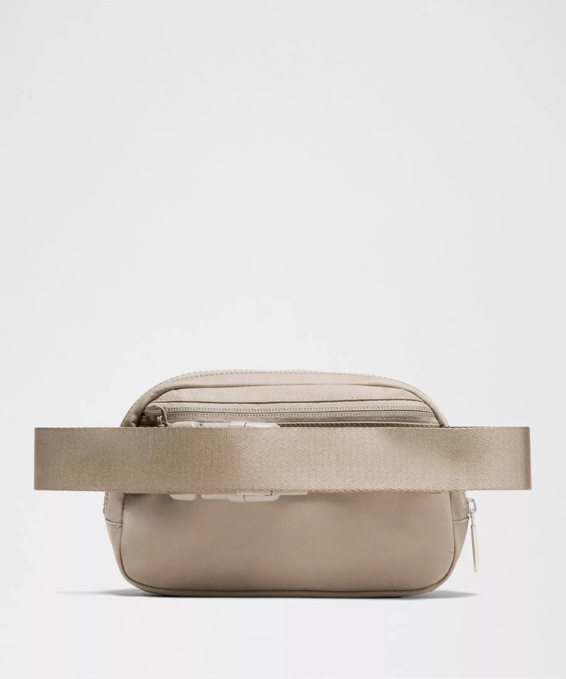 Everywhere Belt Bag 1L 3