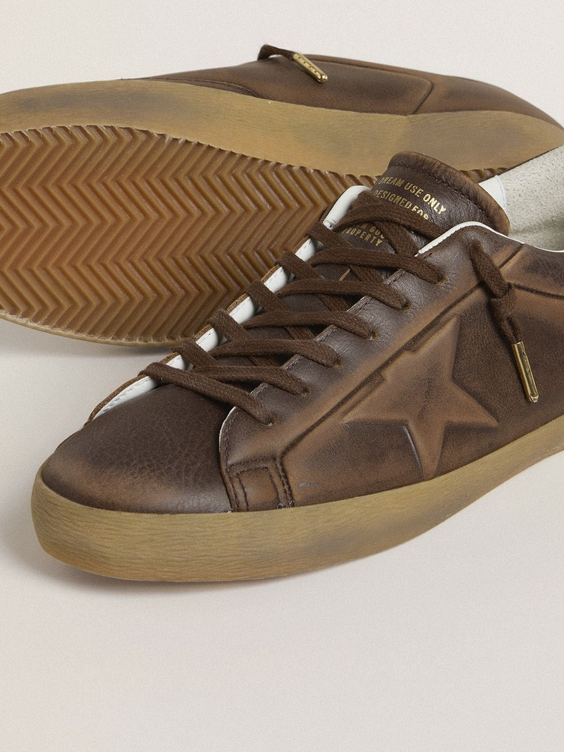 Men’s Super-Star with star and heel tab in brown lived-in effect leather 4