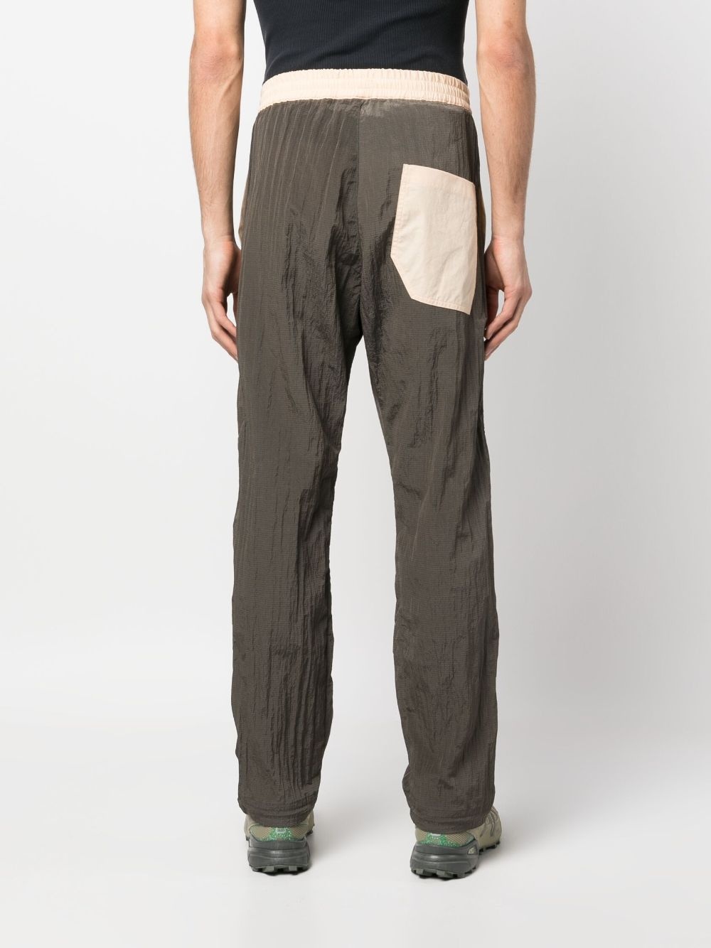 elasticated-waistband straight-leg trousers - 4
