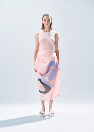 ISSEY MIYAKE MEANWHILE SKIRT outlook