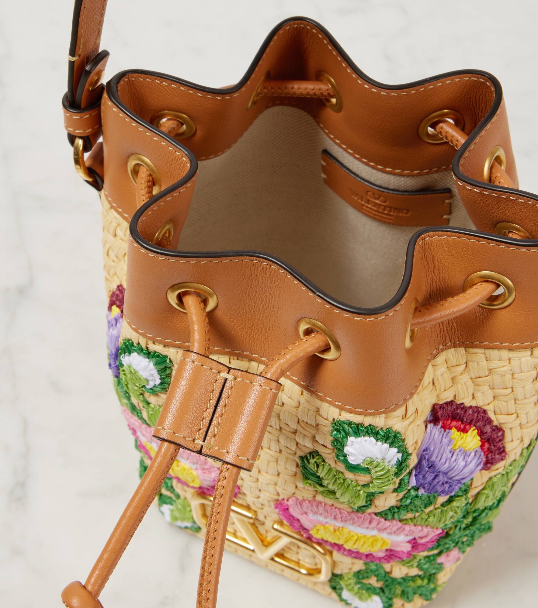 VLogo floral embroidered bucket bag - 3