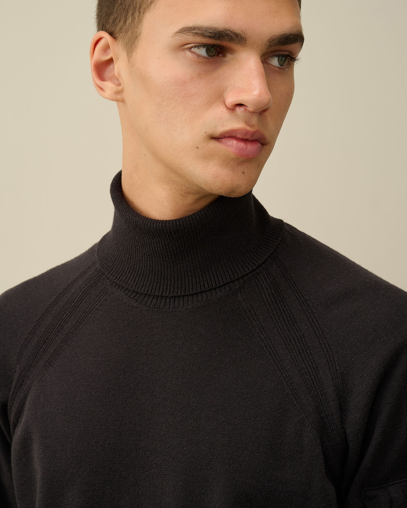 Extra Fine Merino Wool Turtleneck Knit 4