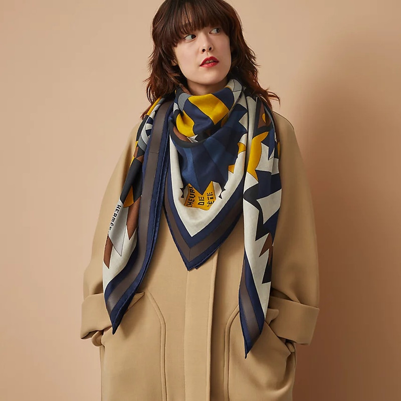 Hermès Cheval de Fete Liste Cuir shawl 140 outlook