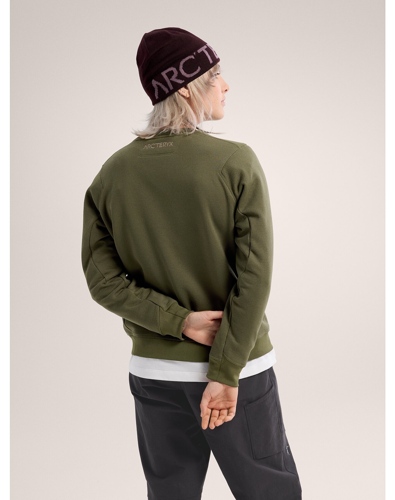 Aestas Crew Neck Pullover - 5