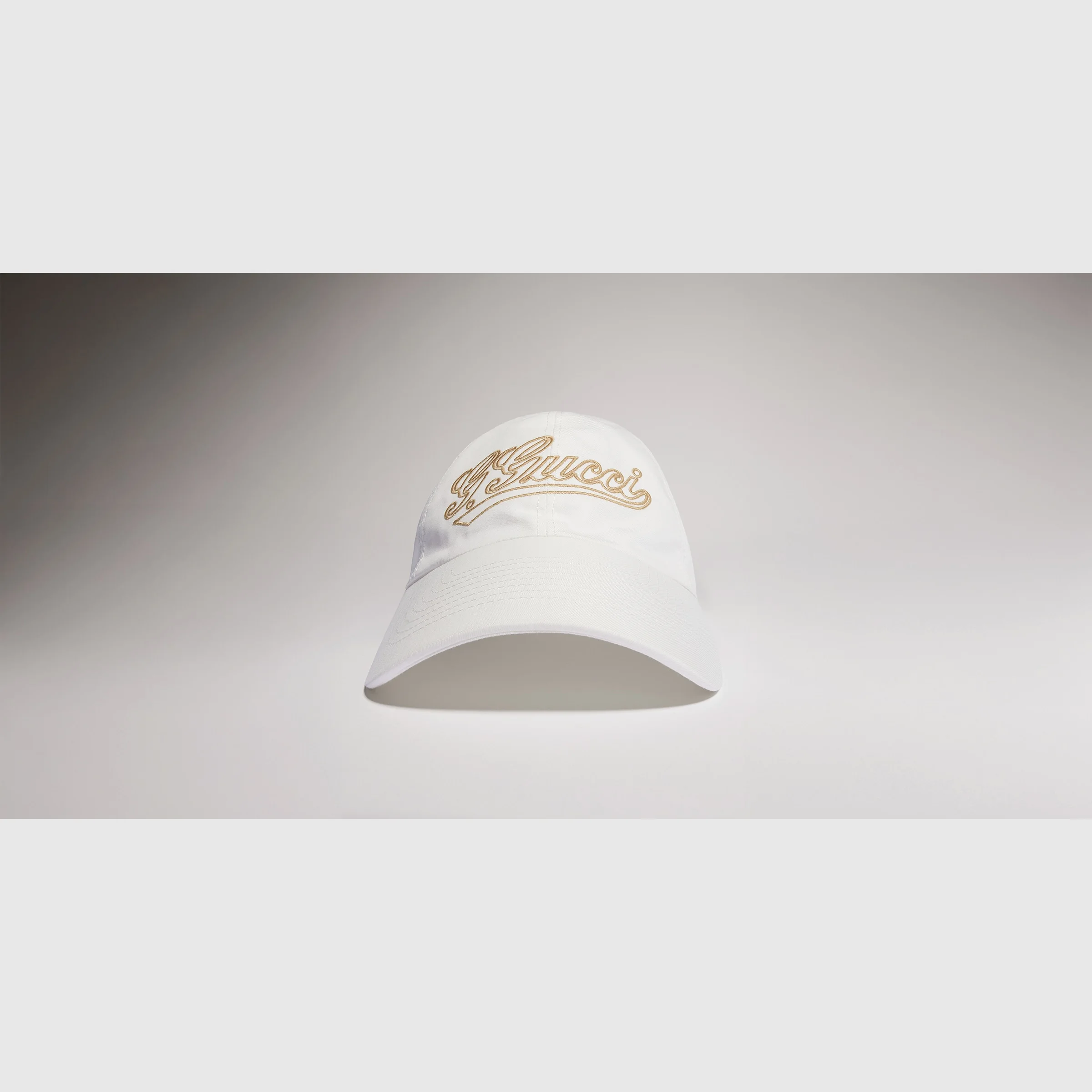 Cotton baseball hat with embroidery - 1