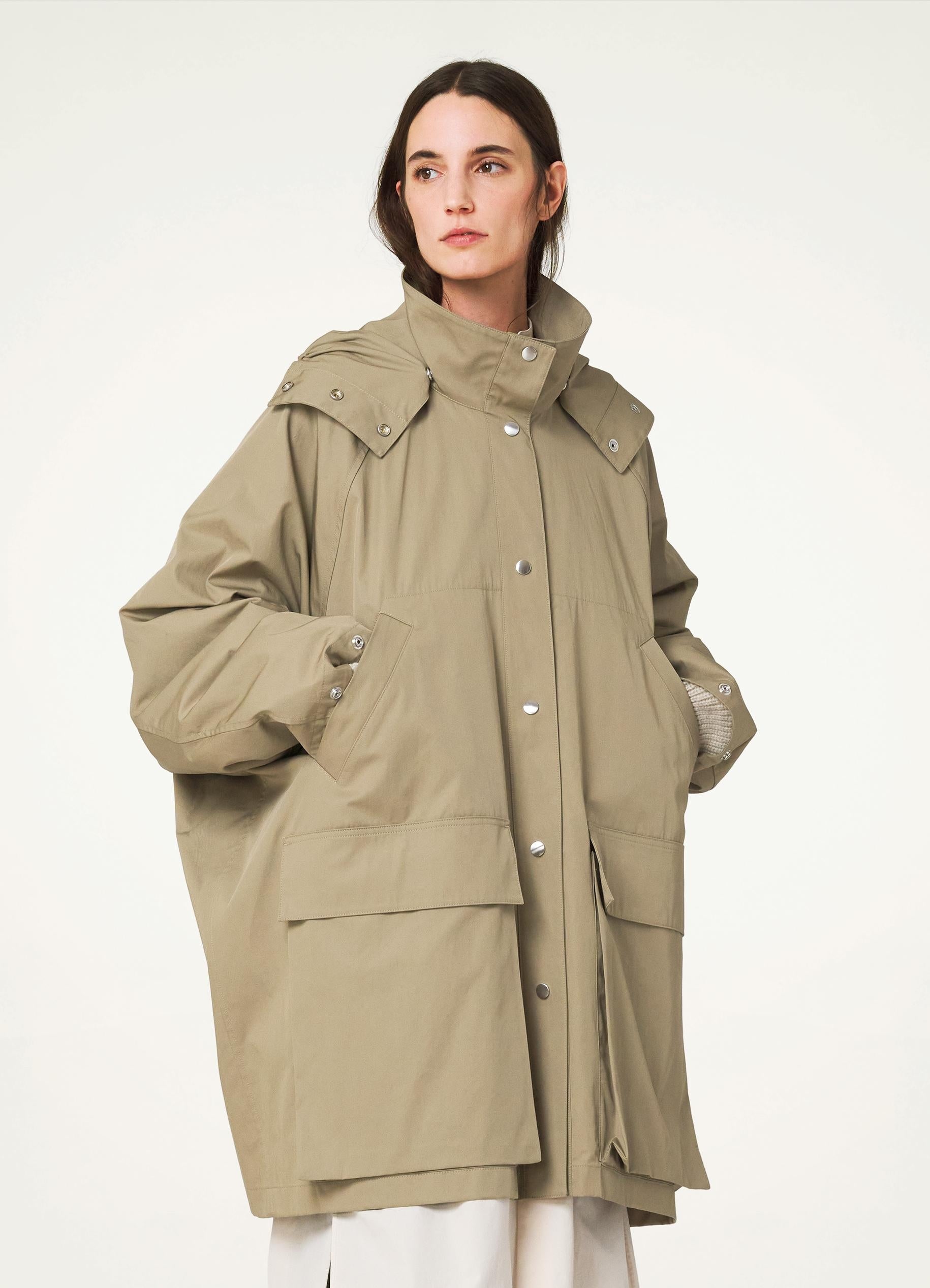 RAINCOAT WITH DETACHABLE HOOD - 2