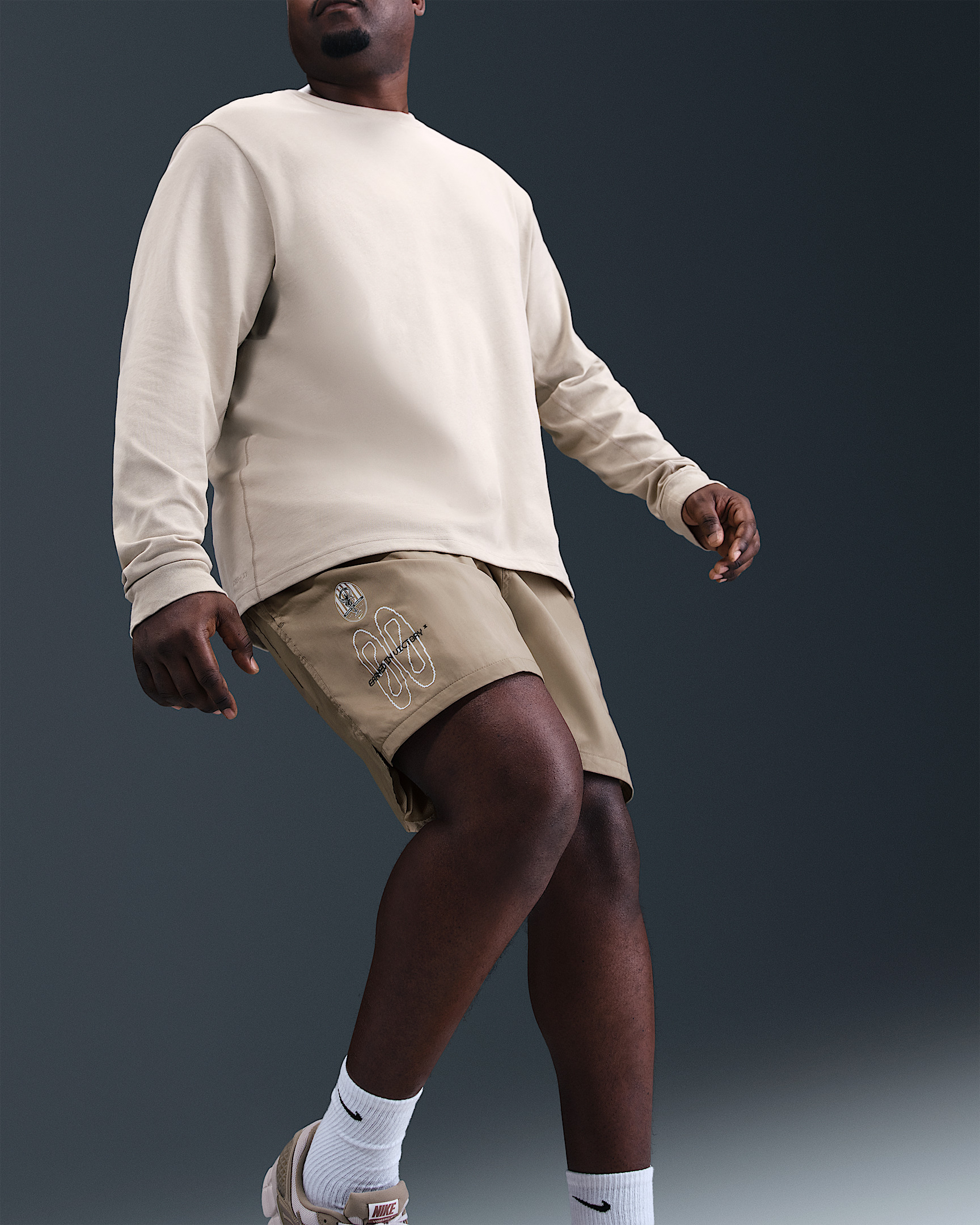 Nike Club Men's Flow Shorts - 10