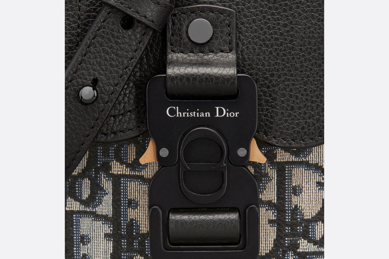 Saddle Vertical Pouch with Strap 6