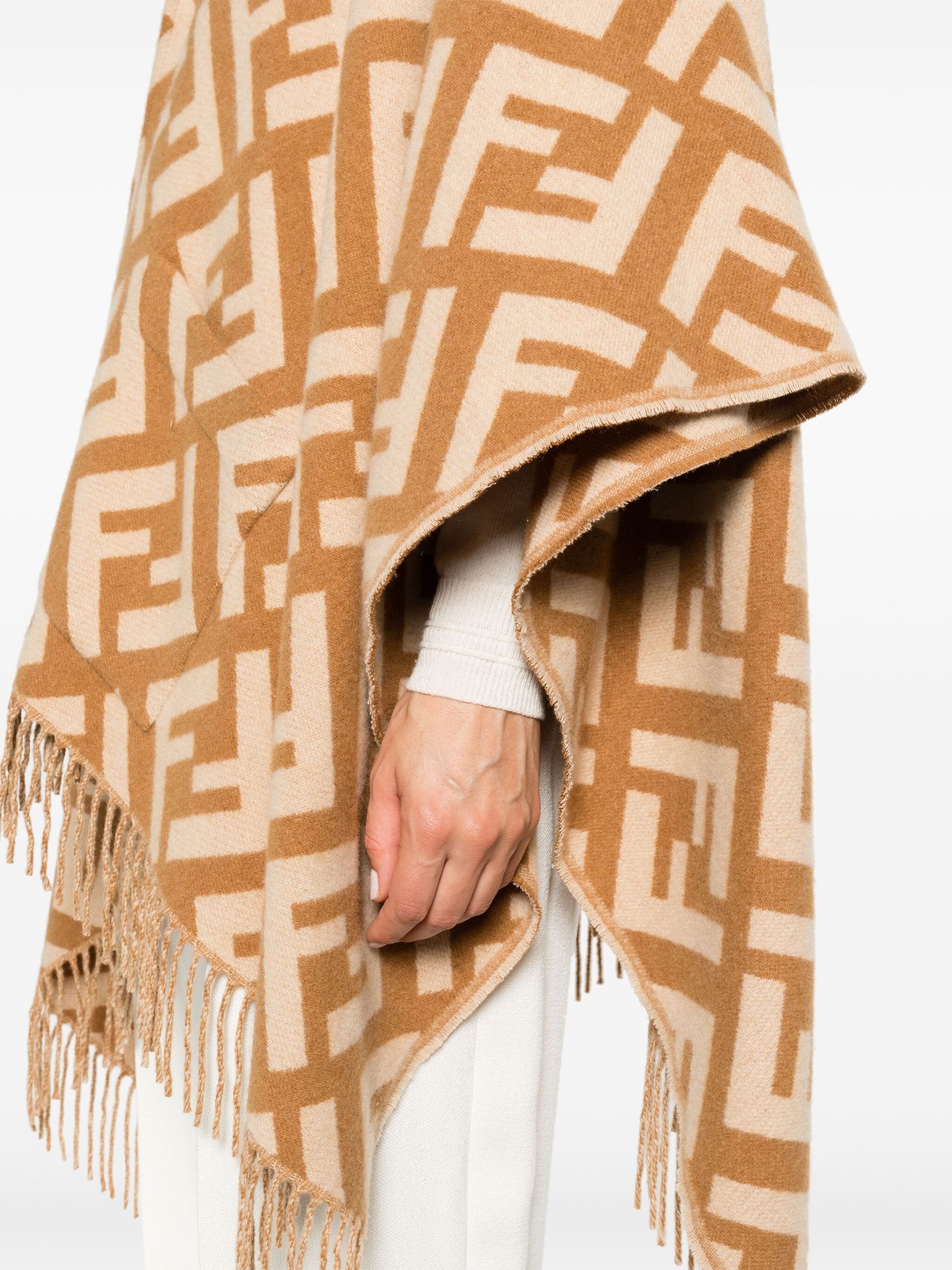 Brown FF-Logo Fringed Poncho - 5