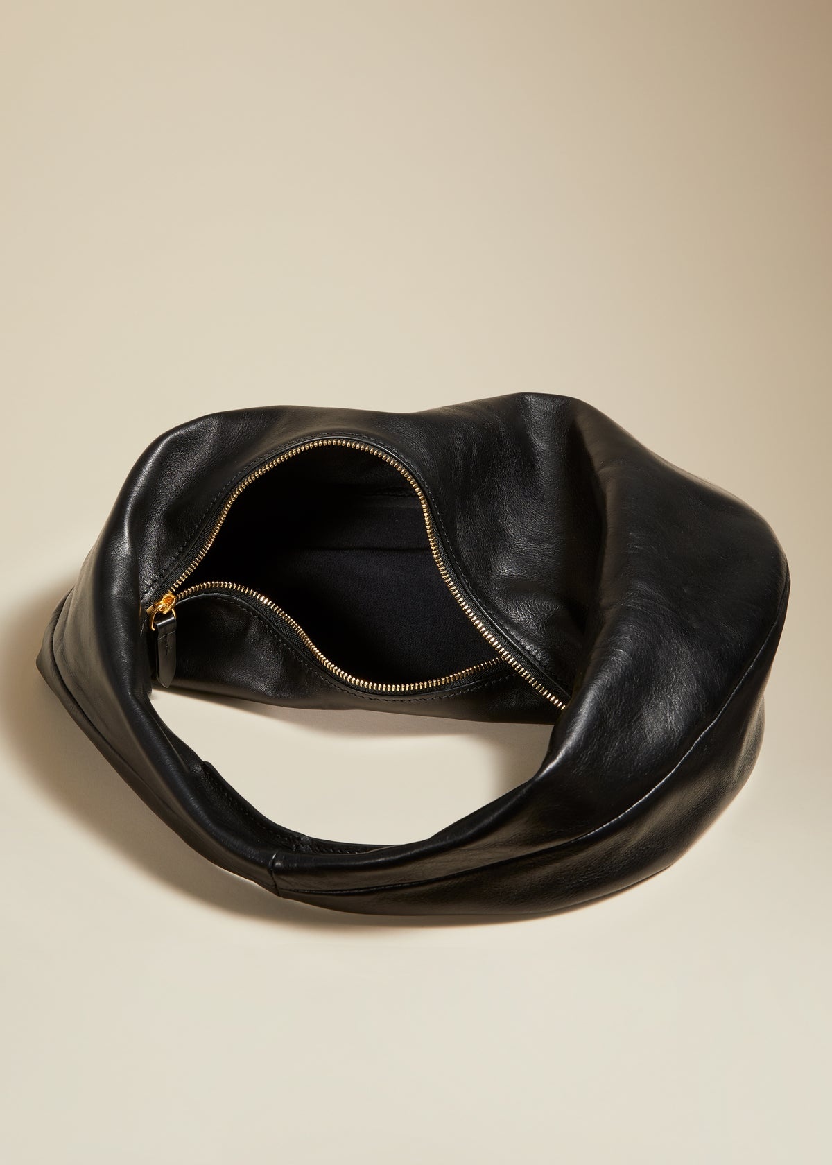 The Medium Olivia Hobo in Black Leather - 4