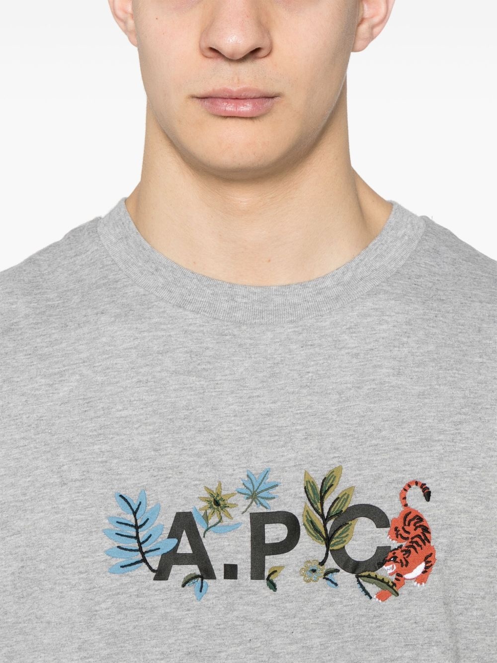 【送料関税込】A.P.C. Auguste Nature Logo T-Shirt A.P.C. Auguste T-shirt | REVERSIBLE
