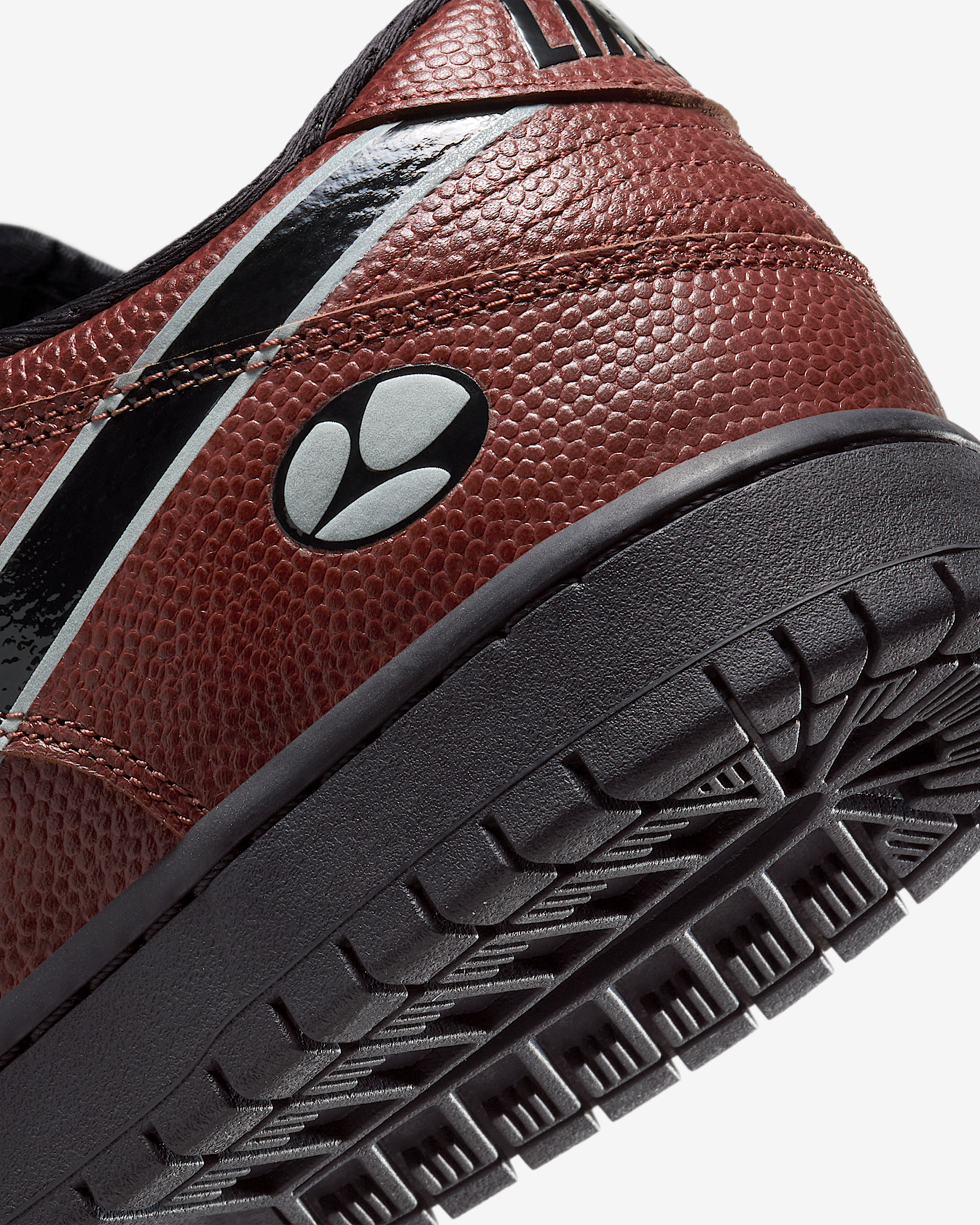 Nike SB Dunk Low Pro Skate Shoes - 8
