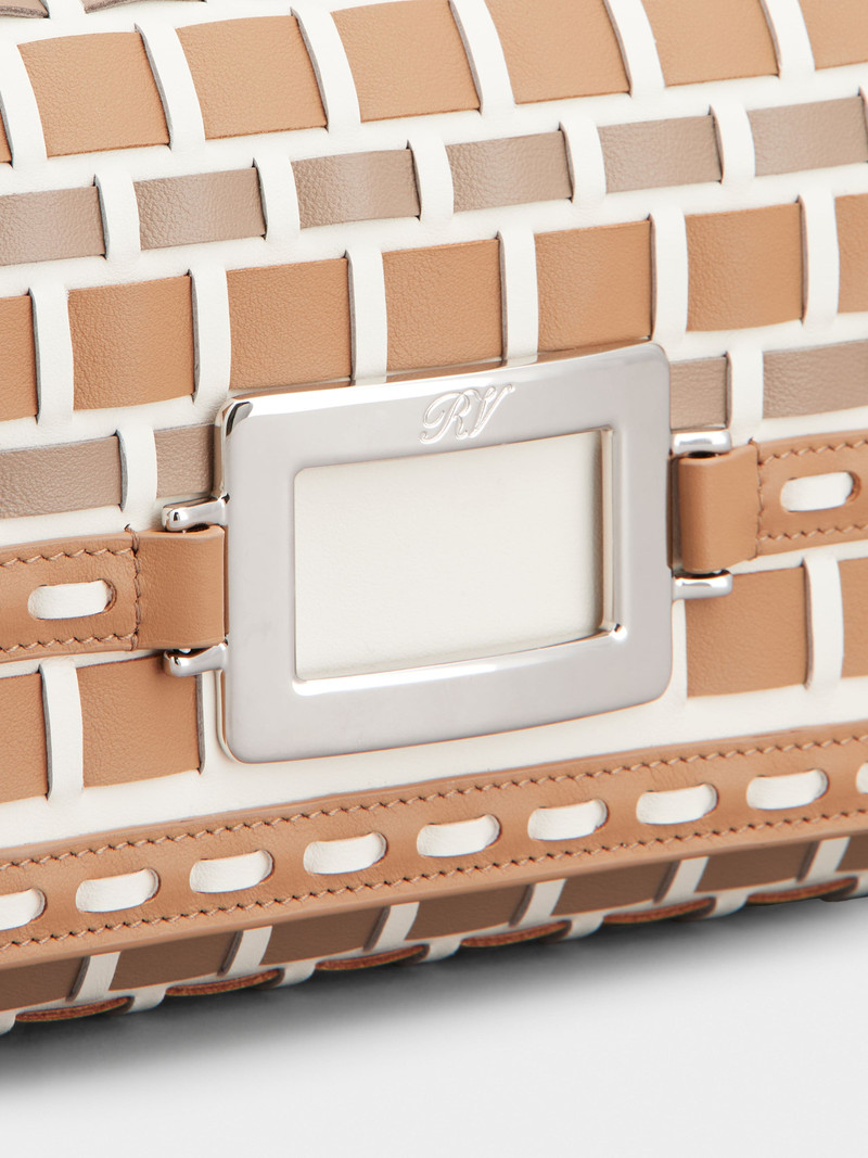 Belle Vivier Clutch in leather 5