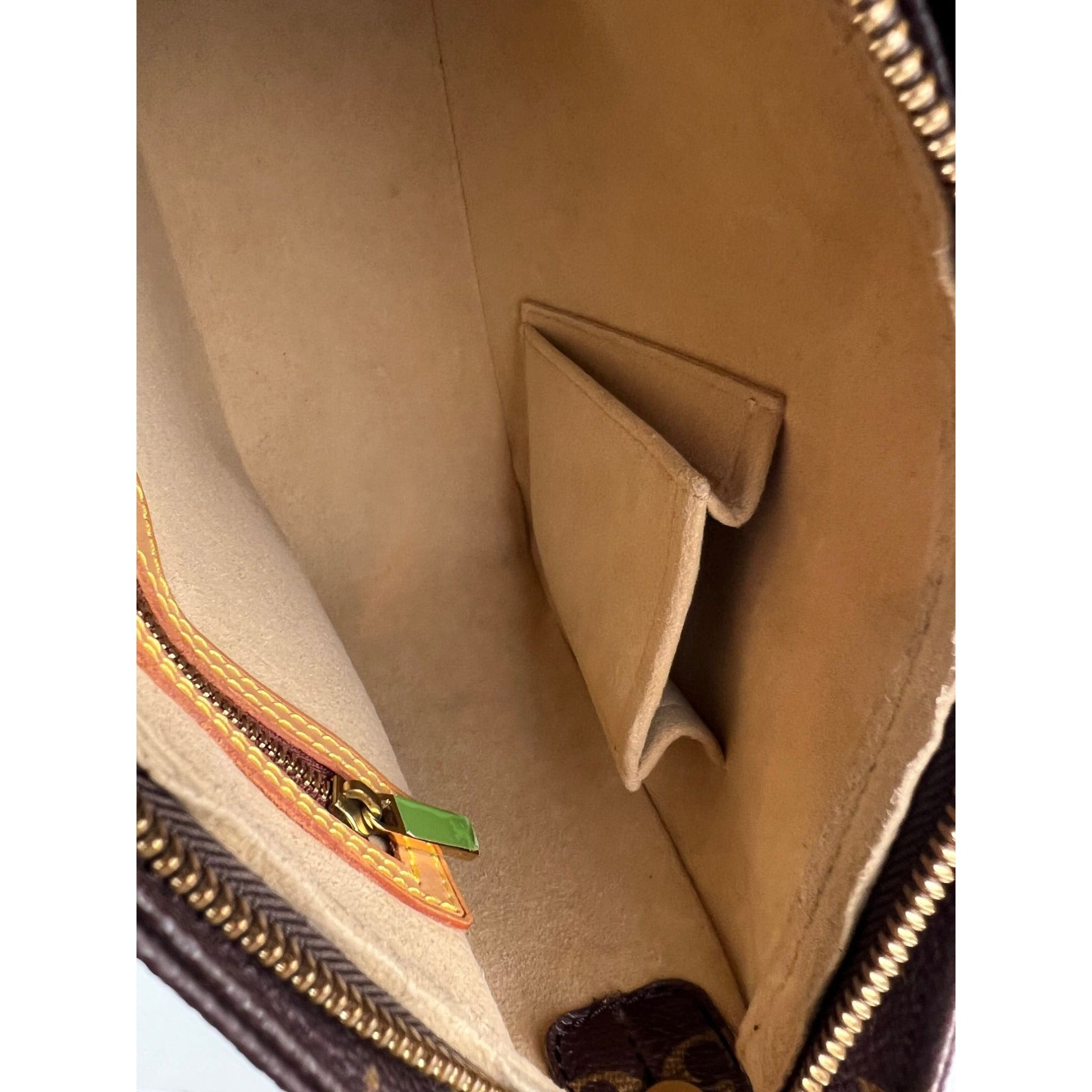 Louis Vuitton Vintage Looping MM Monogram Shoulder Bag - 8