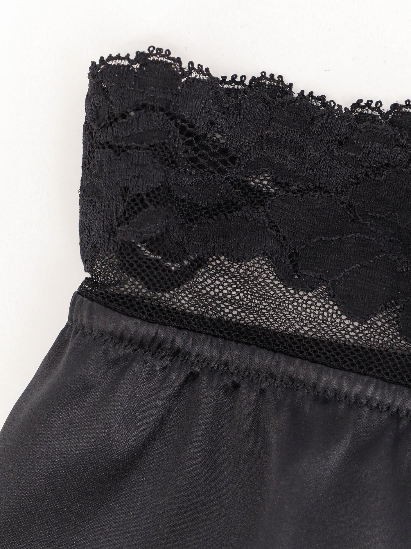Silk Coulotte With Lace Inserts - 3