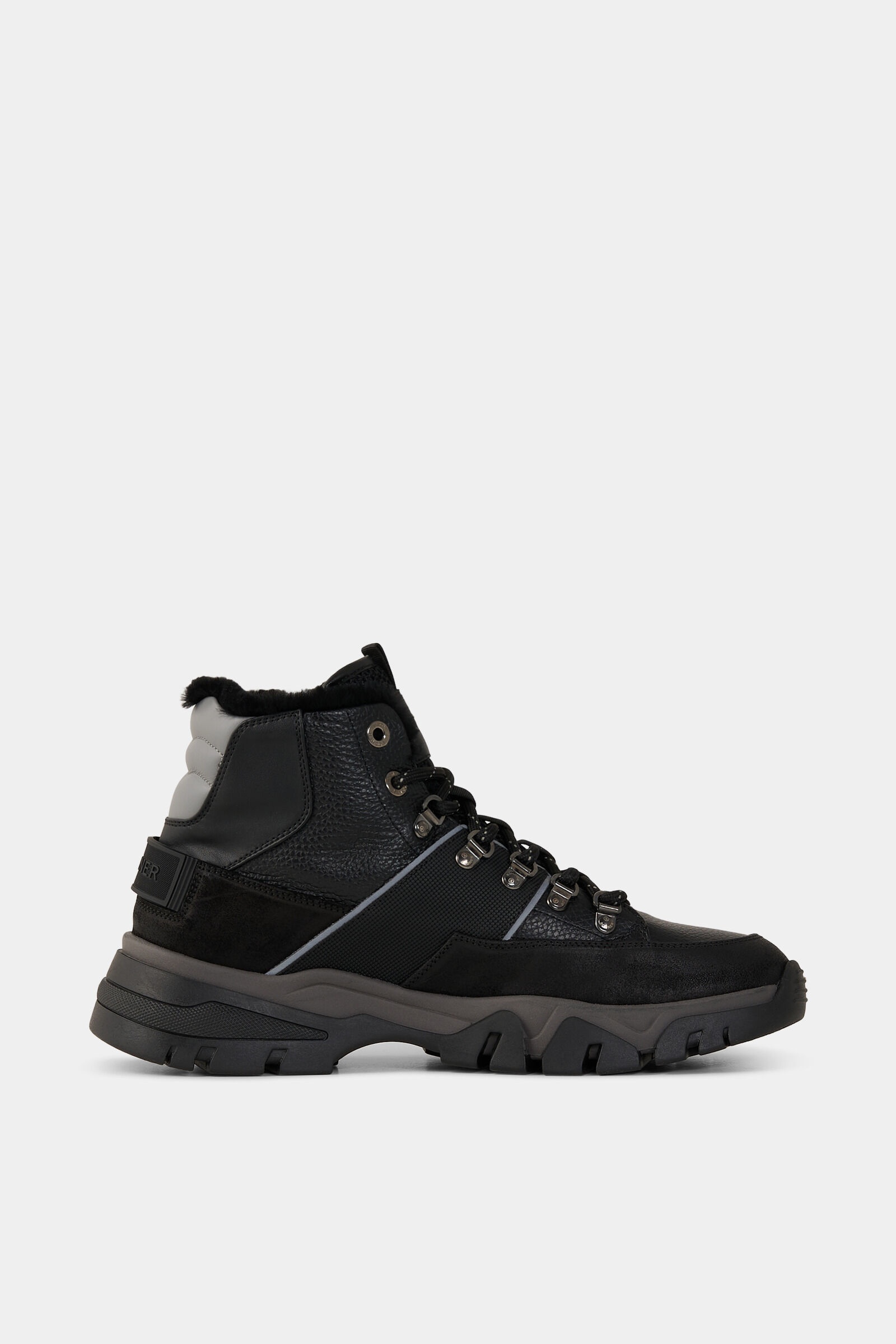 Copper Mountain Lace-up boots in Black - 2