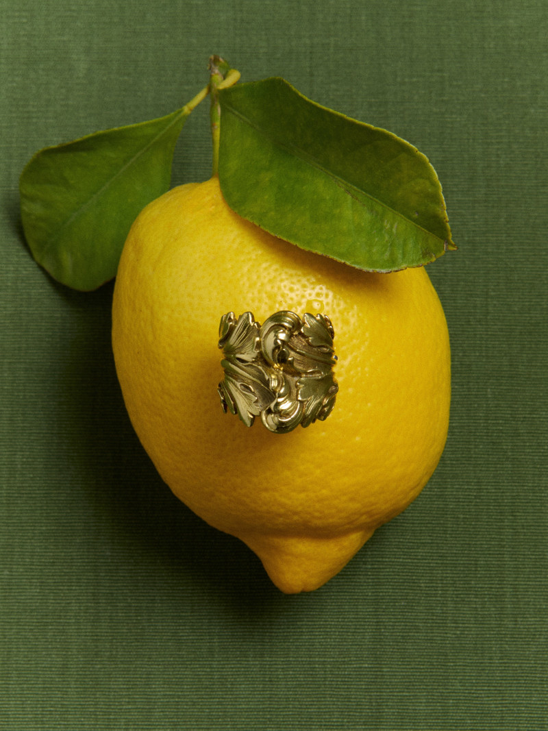 BAROQUE CASTED RING IN 18KT YELLOW GOLD 3