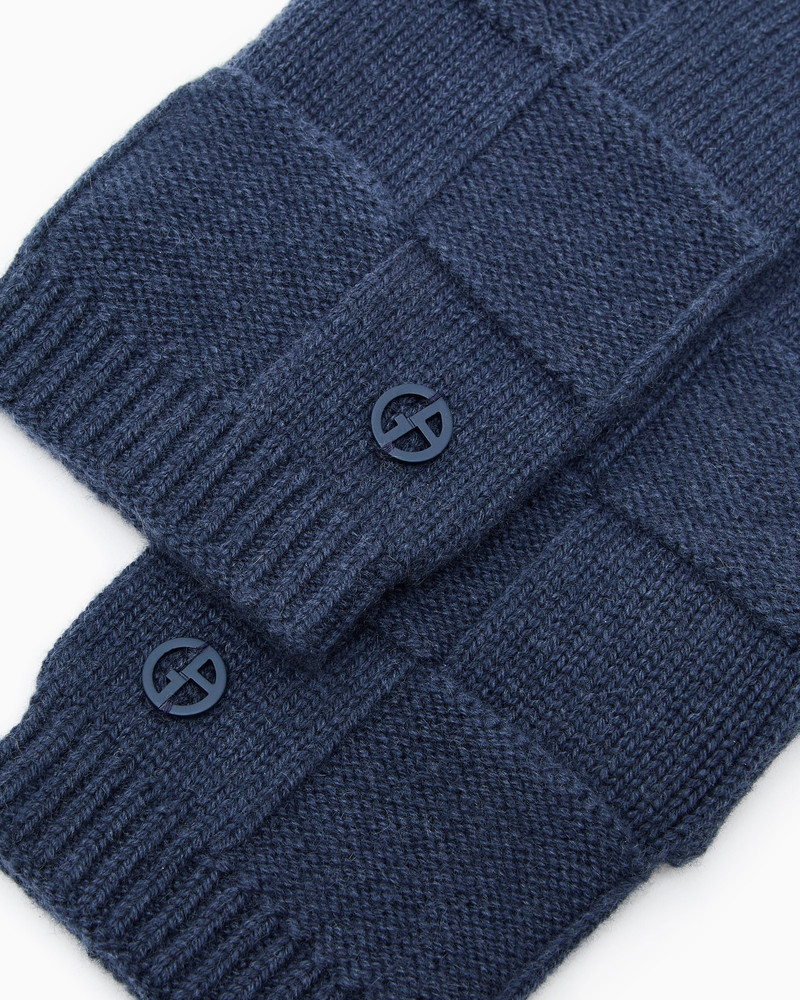 GIORGIO ARMANI GLOVES outlook