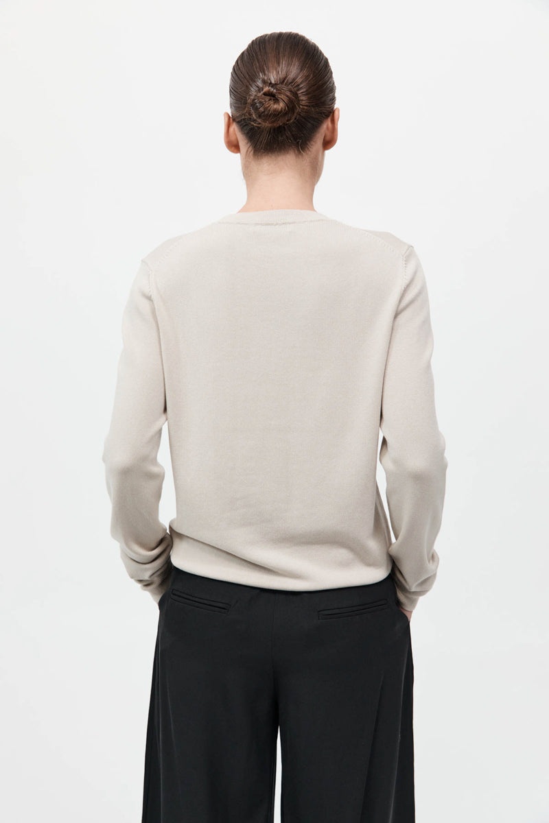 Classic Crew Neck Sweater - Creme - 6
