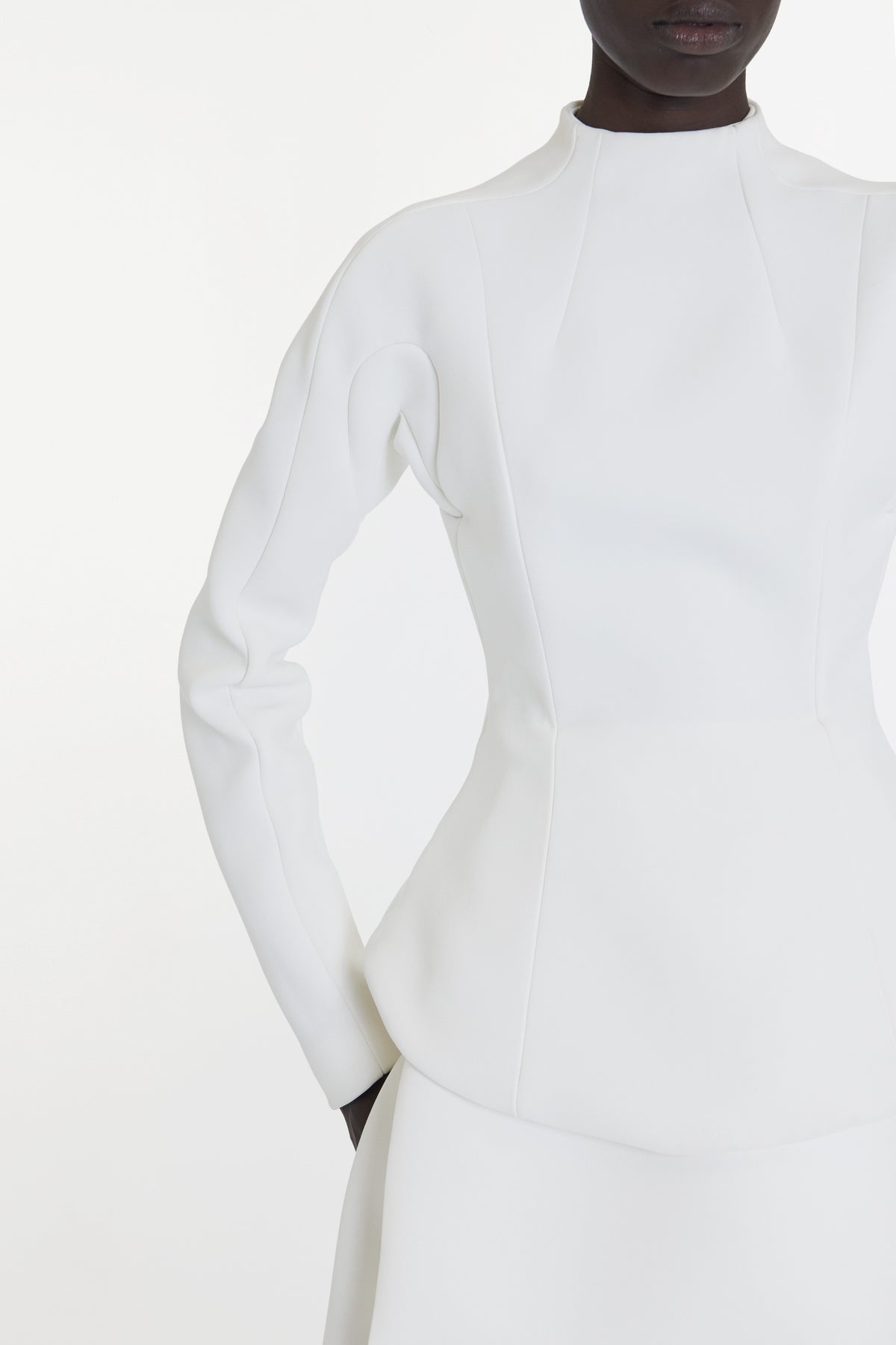 CURVED HEM TOP IVORY - 9