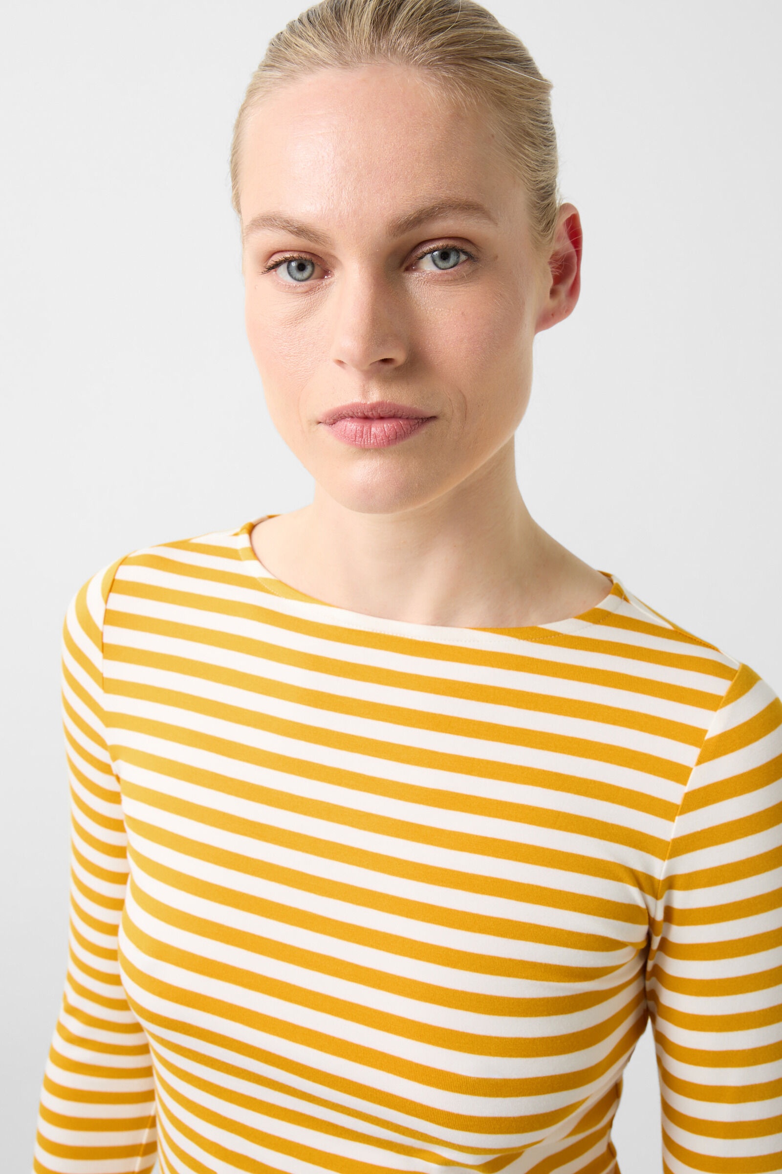 Louna Longsleeve in Mustard yellow/Off-white - 4