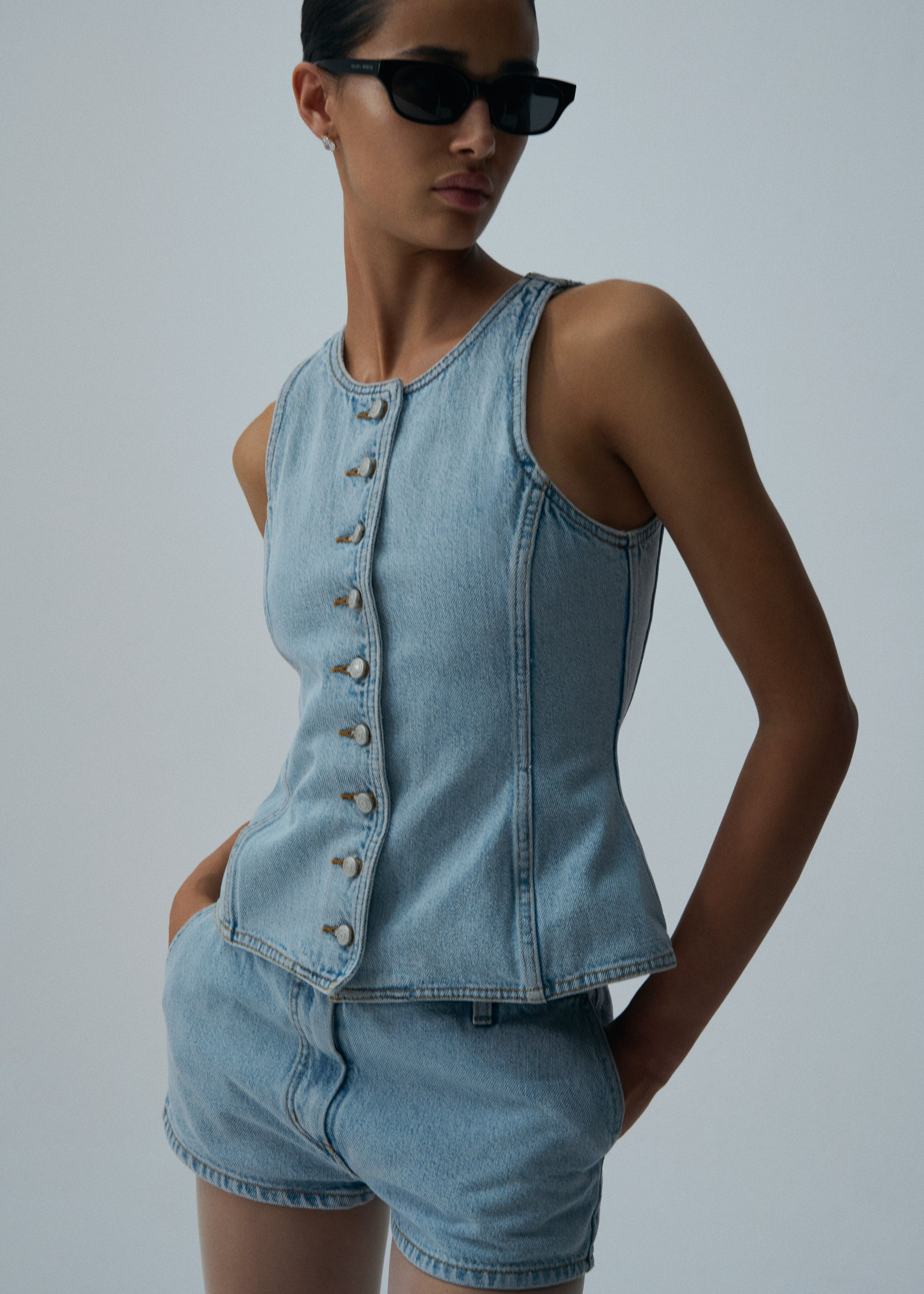 Denim mini shorts in light blue - 3