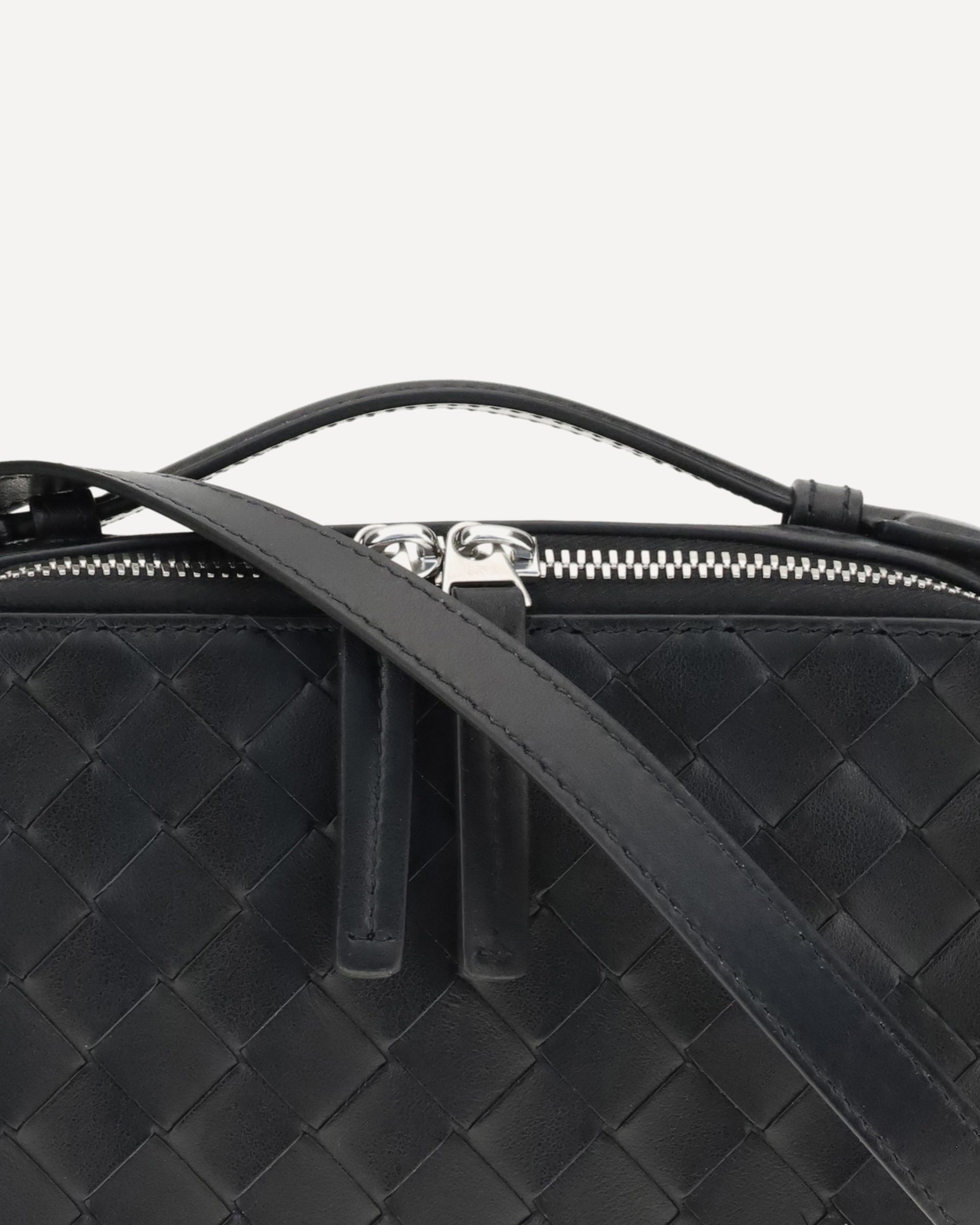 Intrecciato Shoulder Bag - 4