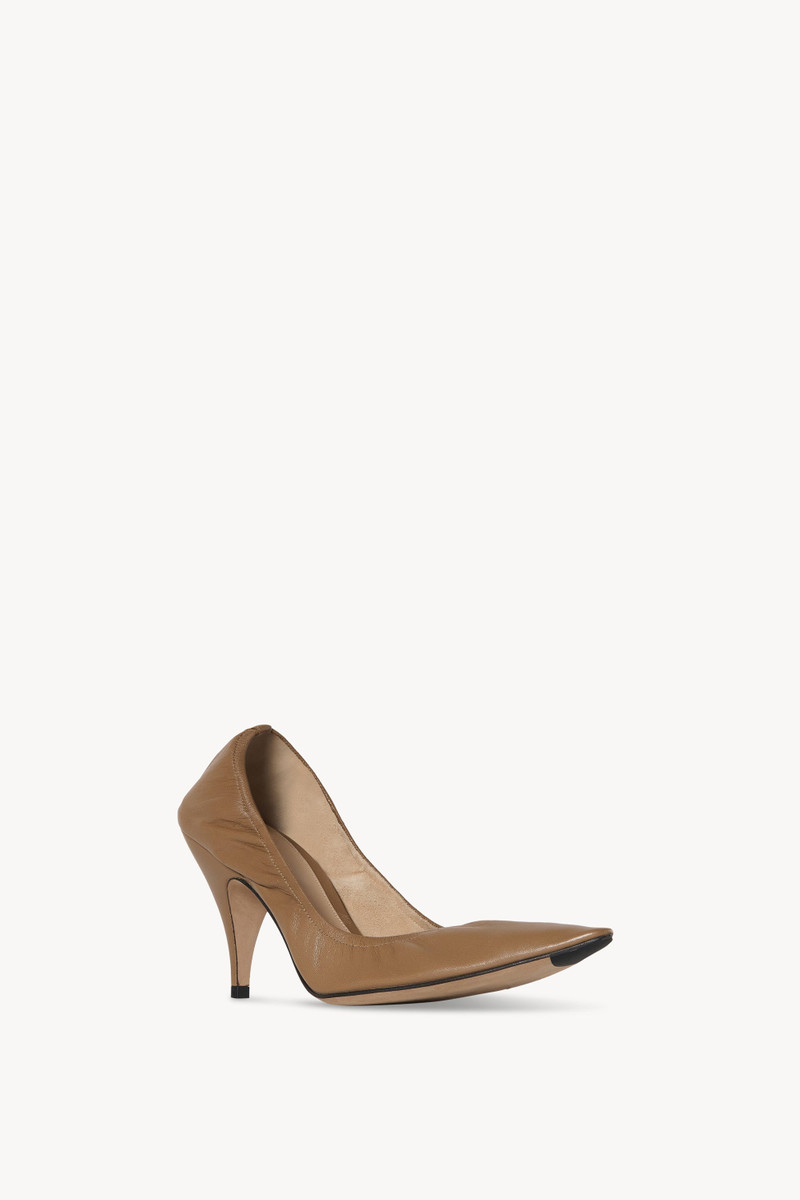The Row Liisa Pump in Leather outlook