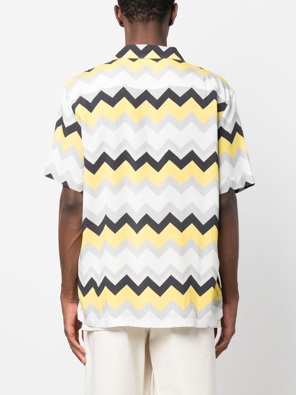 chevron-print short-sleeve shirt - 4