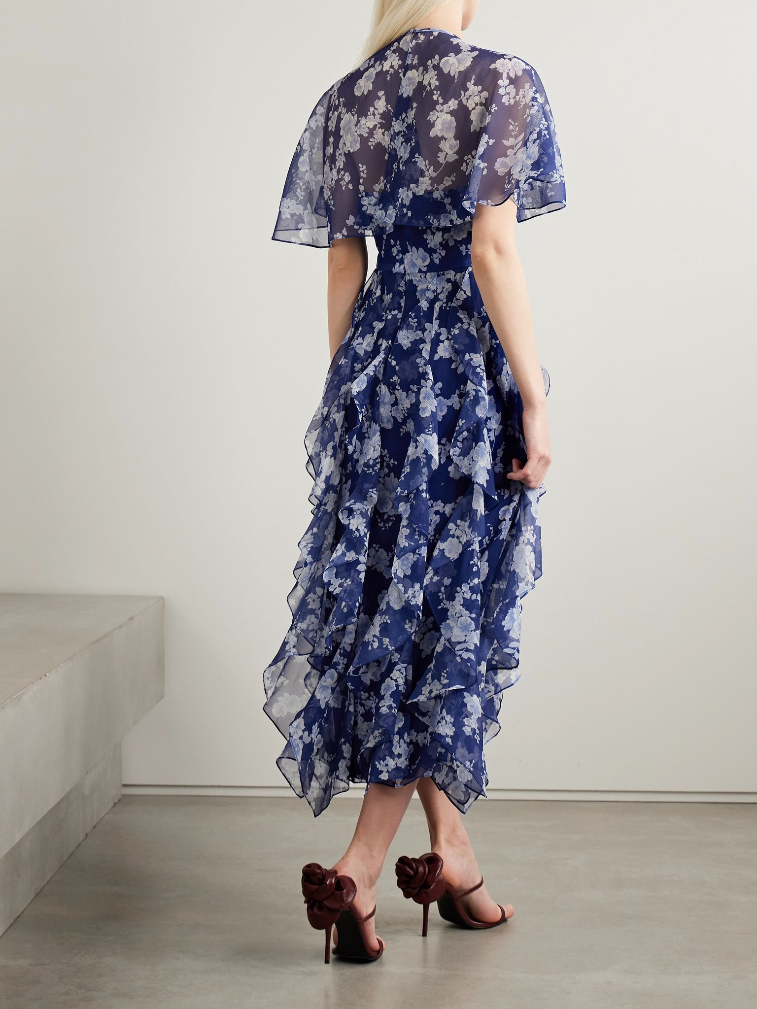 Cape-effect ruffled floral-print silk-crepon midi dress Bright blue - 3