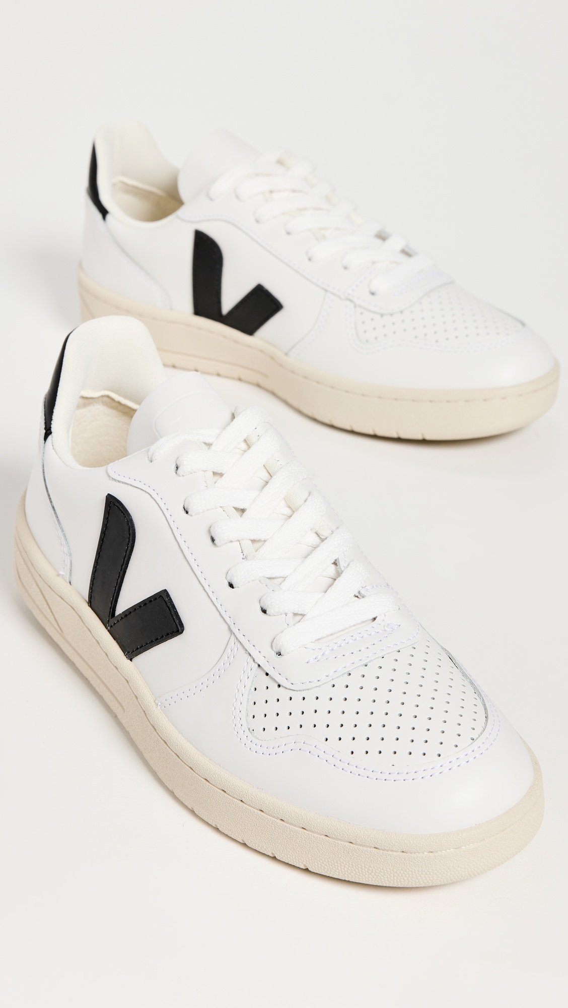 V-10 Lace Up Sneakers - 4