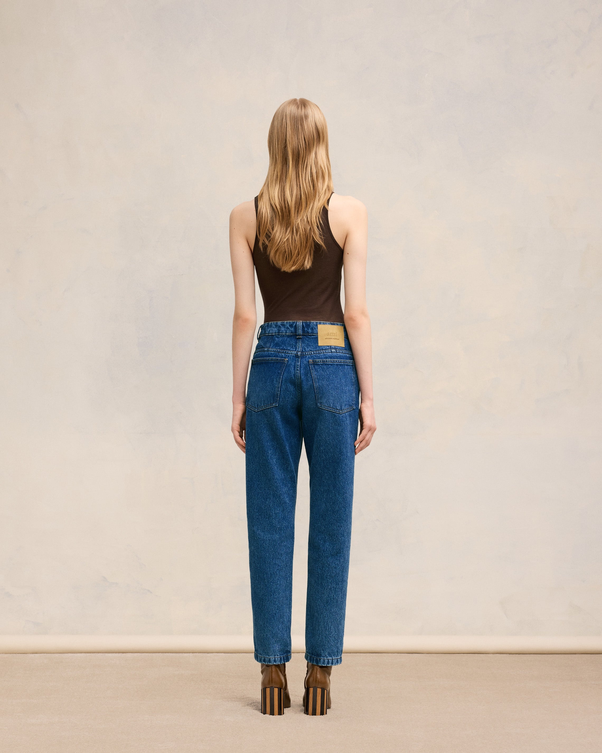 CLASSIC FIT JEANS - 4