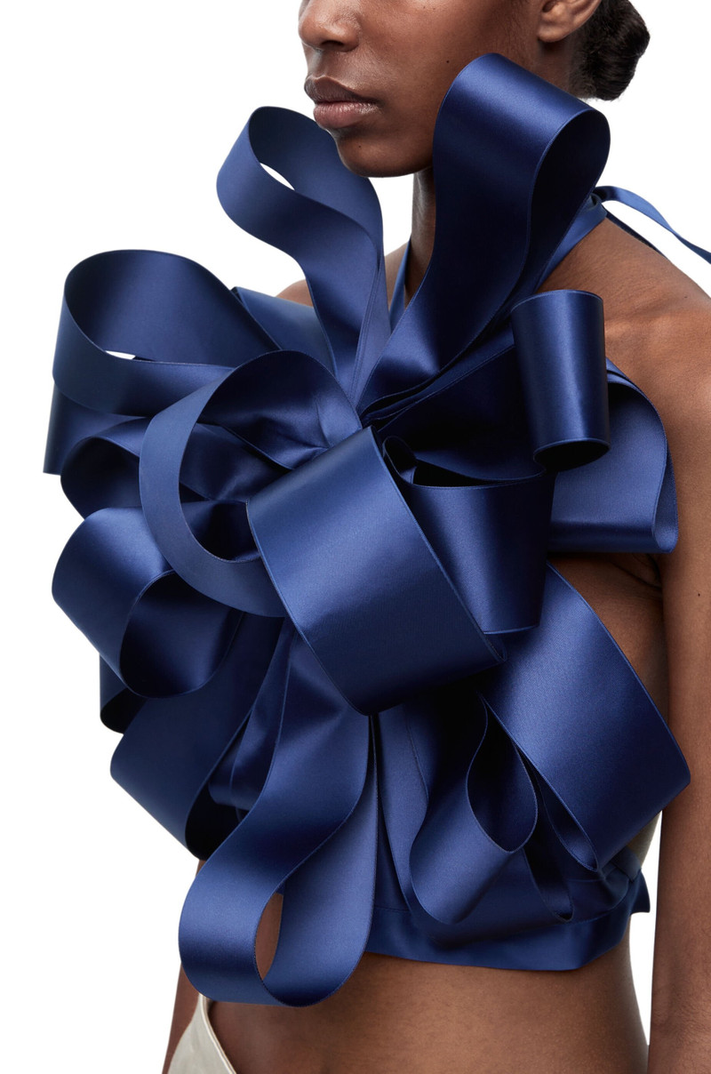 Bow top in technical satin 5