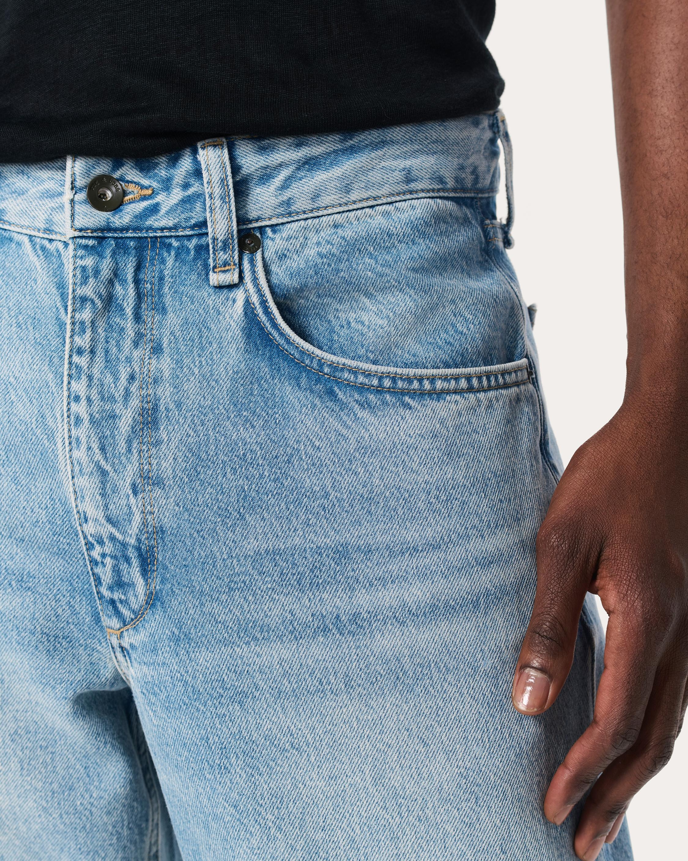 Fit 4 Straight Jeans
Authentic Rigid in Sunny - 4