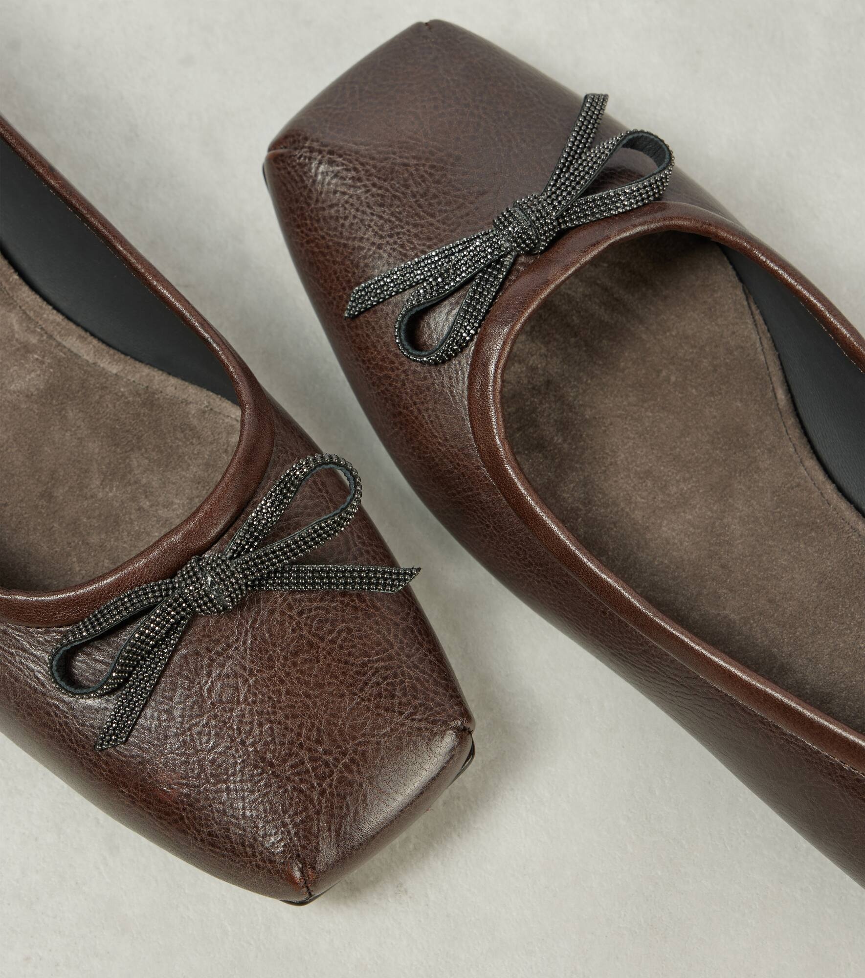 Embellished bow-detail leather ballet flats - 6