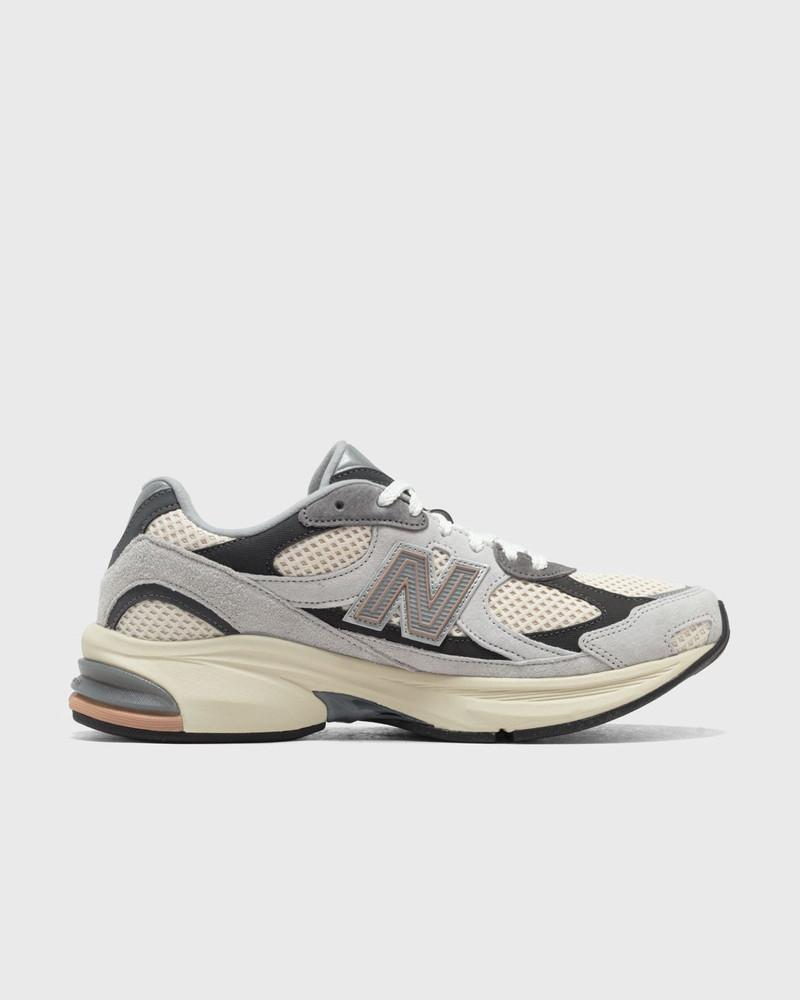 New Balance 2000 Classic outlook