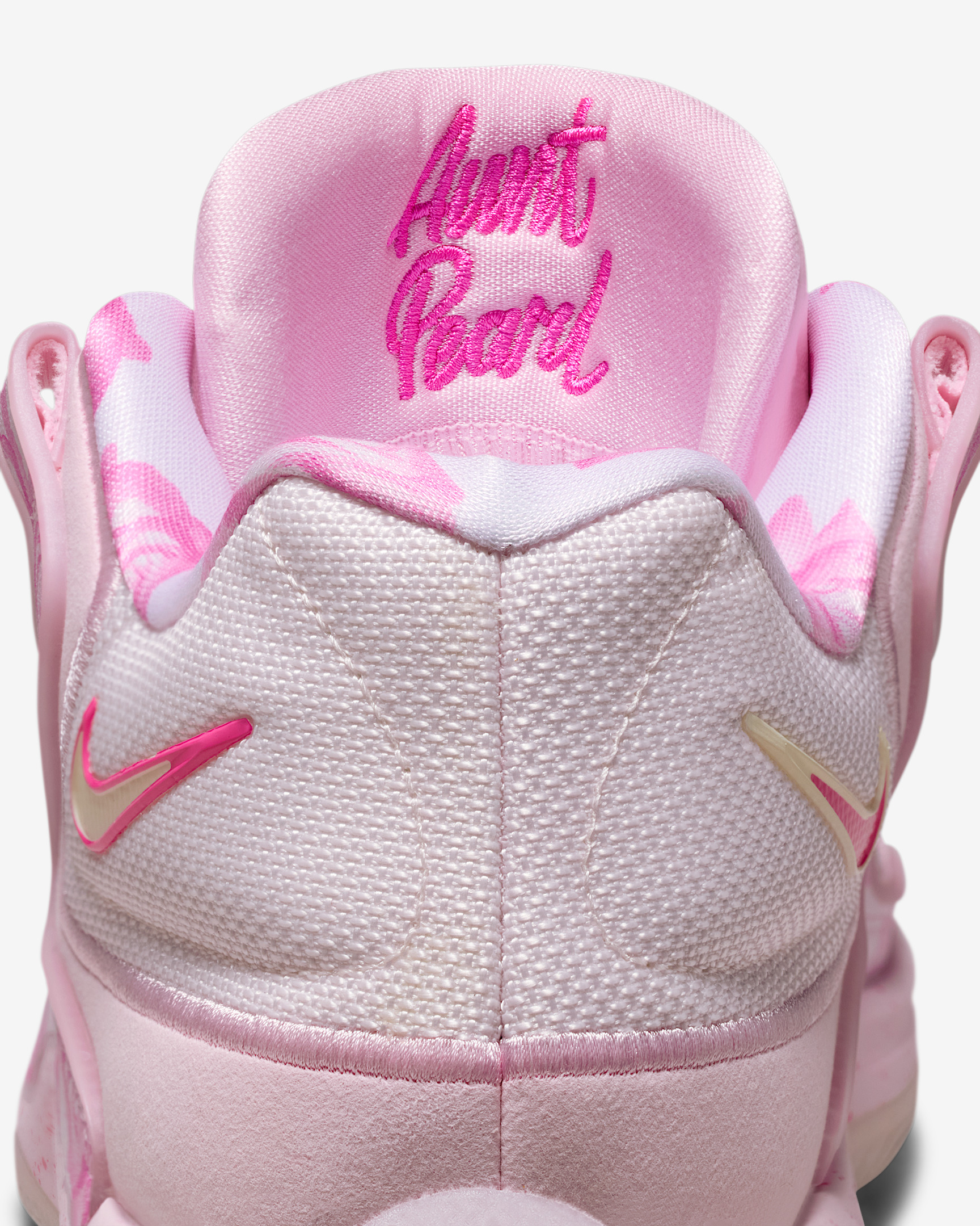 KD18 "Aunt Pearl" Basketball Shoes - 9