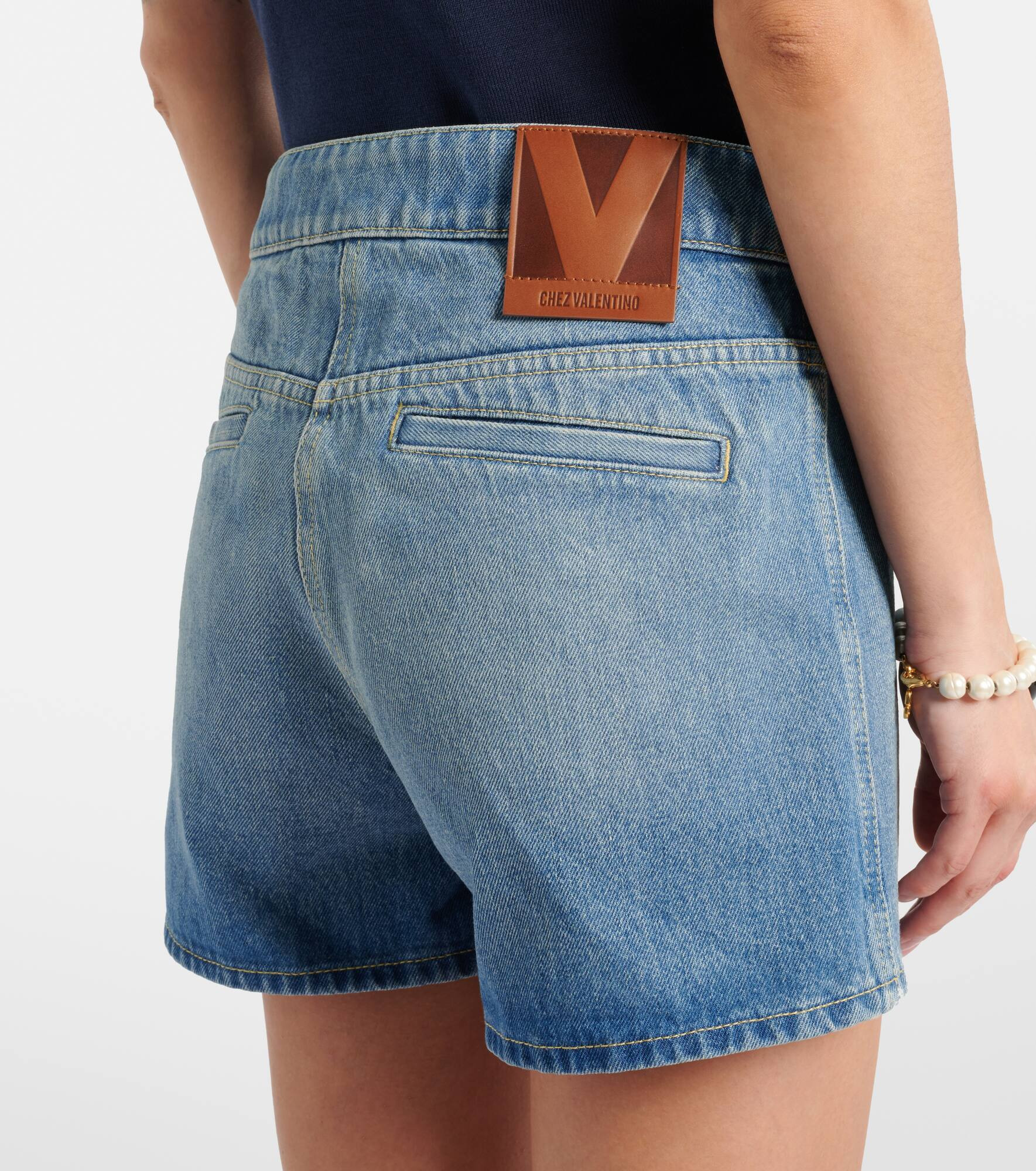 VGold mid-rise denim shorts - 5