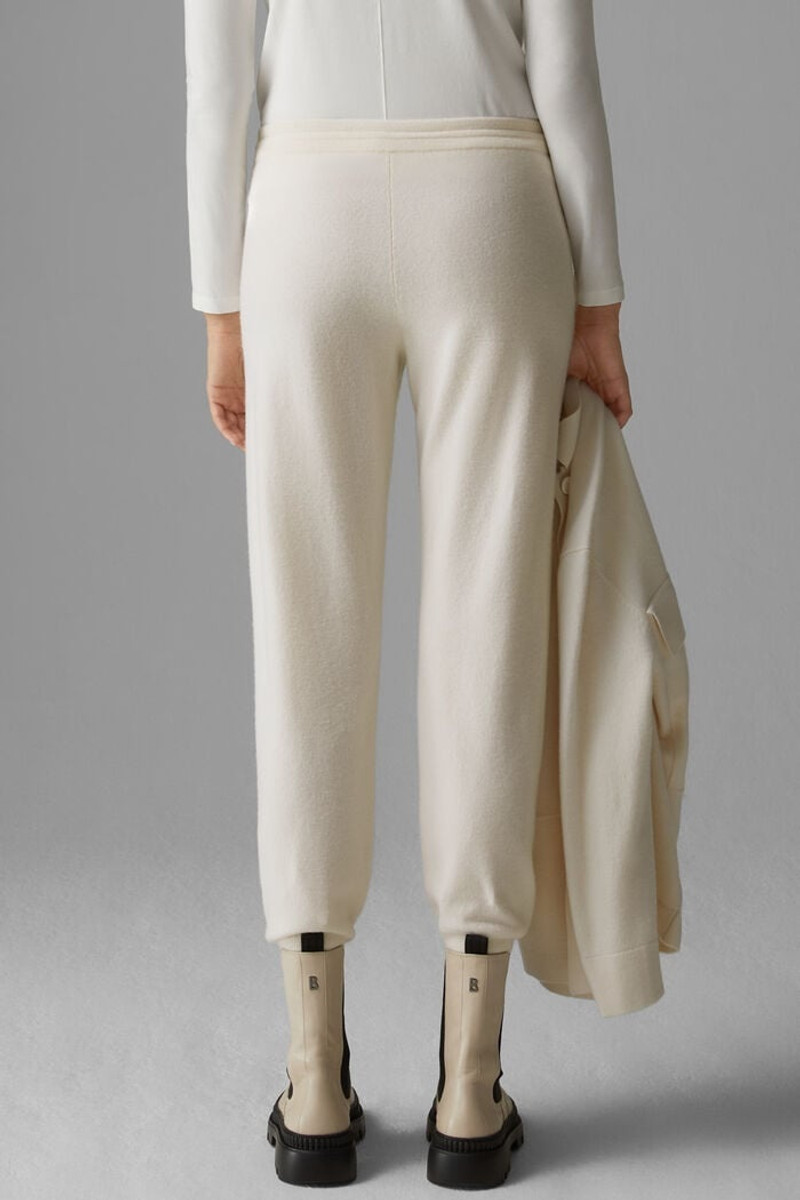 Linna Knitted pants in Off-white 3