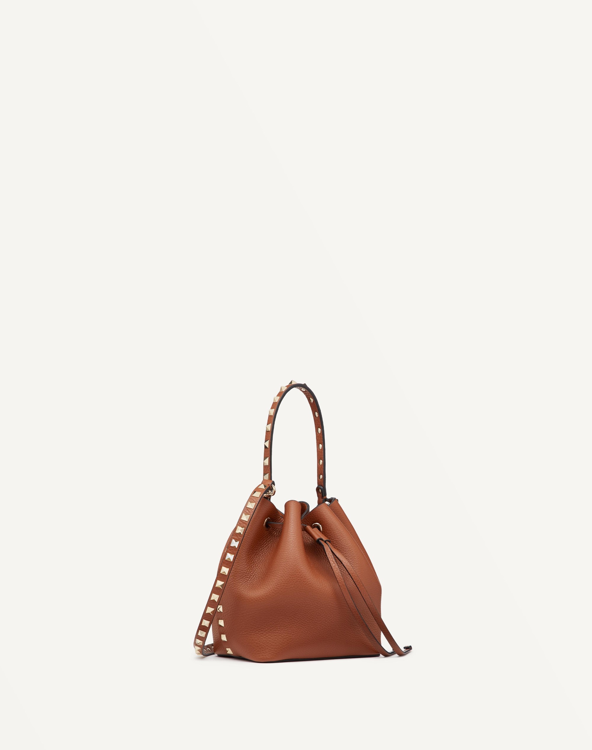 ROCKSTUD GRAINY CALFSKIN BUCKET BAG - 3