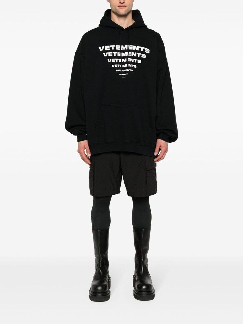 VETEMENTS pyramid-logo hoodie outlook