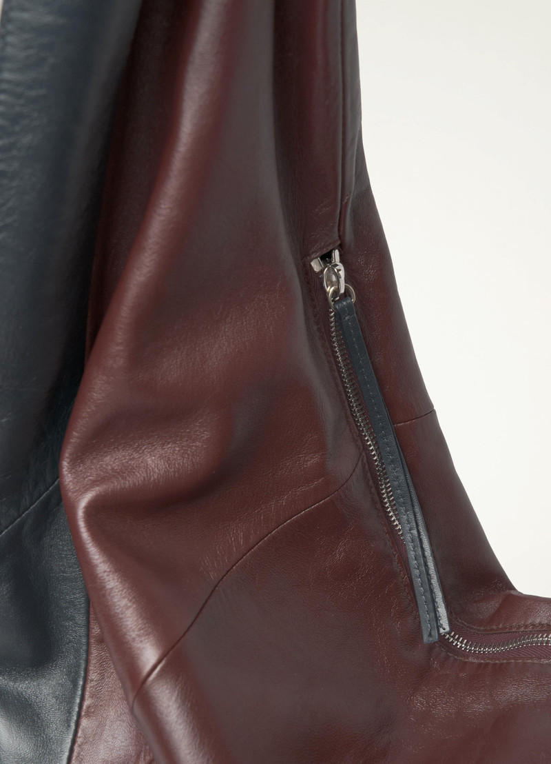 Lemaire BANDANA BAG
SOFT NAPPA LEATHER outlook